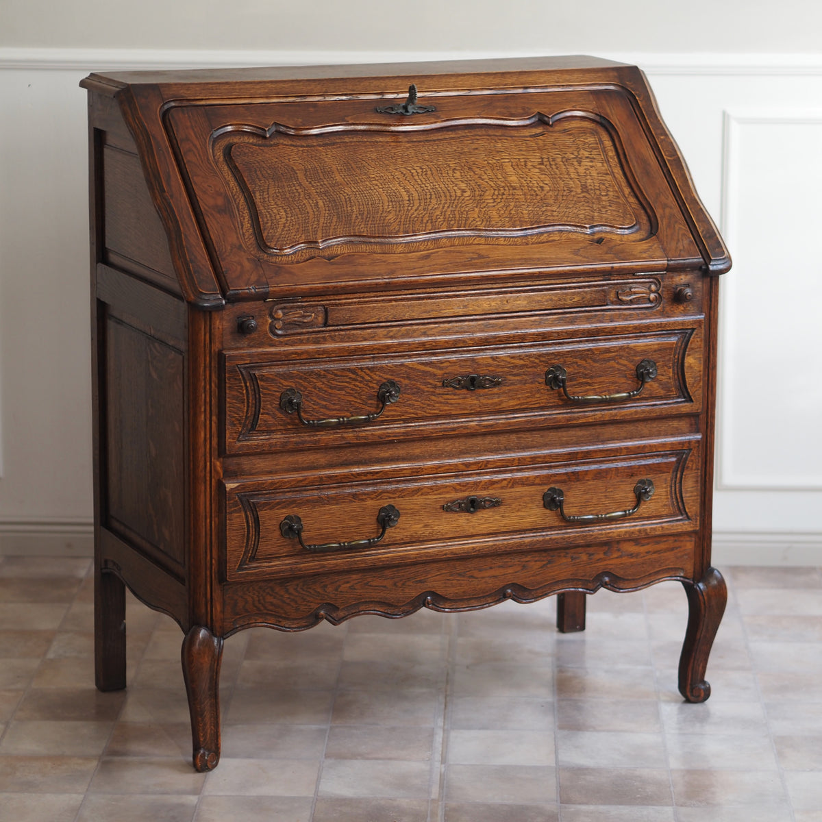 Sekretär Louis XV Stil aus Eiche, Frankreich ca. 1950–1970