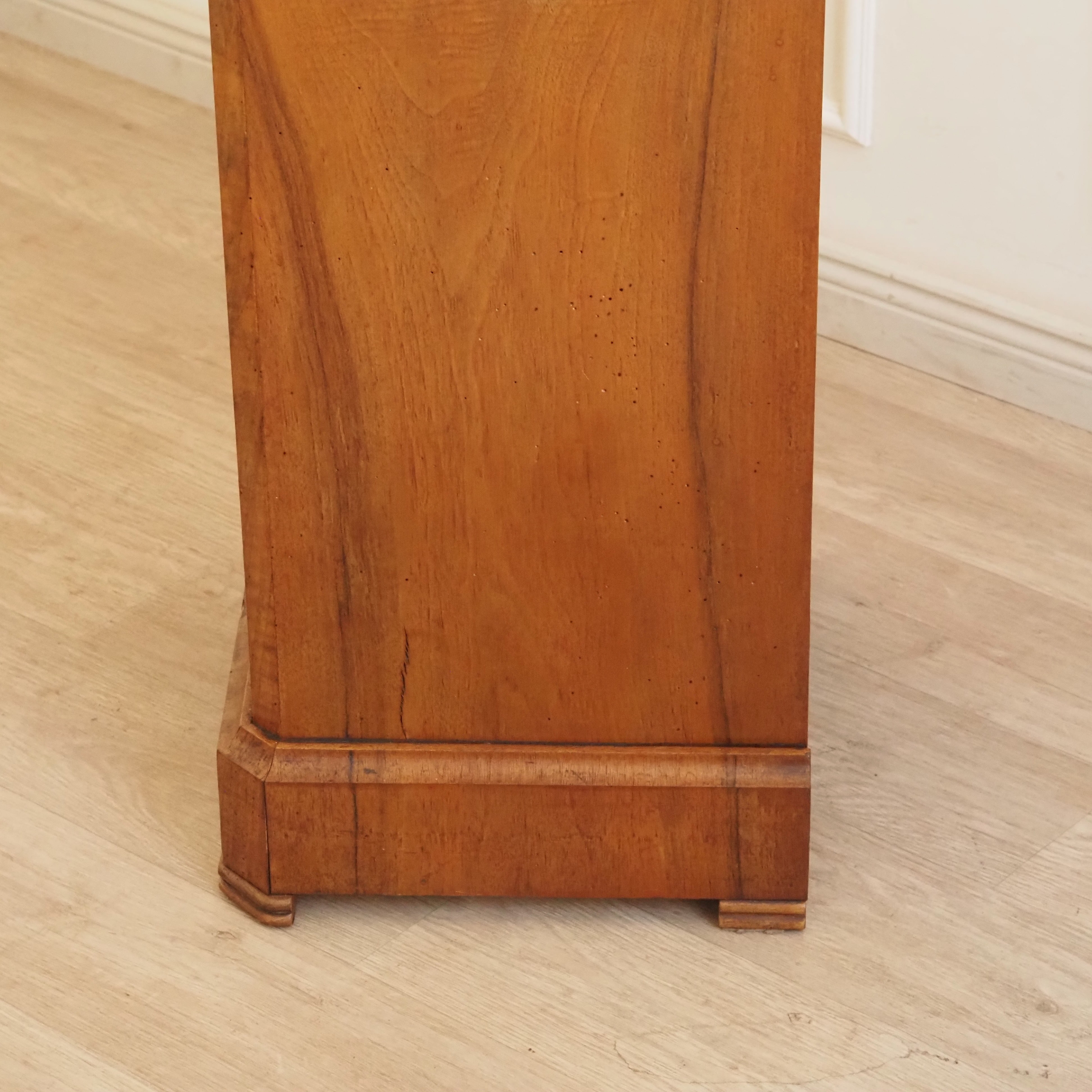 Louis-Philippe Nachttisch Wurzelnussbaum mit Marmorplatte um 1860 - Nachtschrank antik
