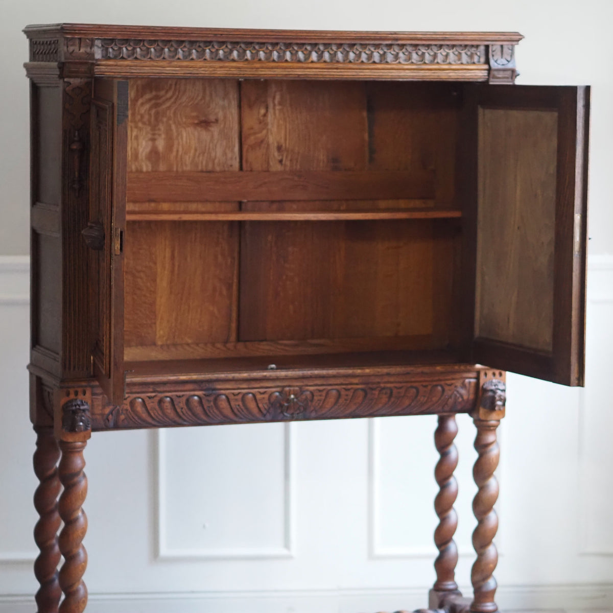 Neorenaissance Bücherschrank Eiche um 1890