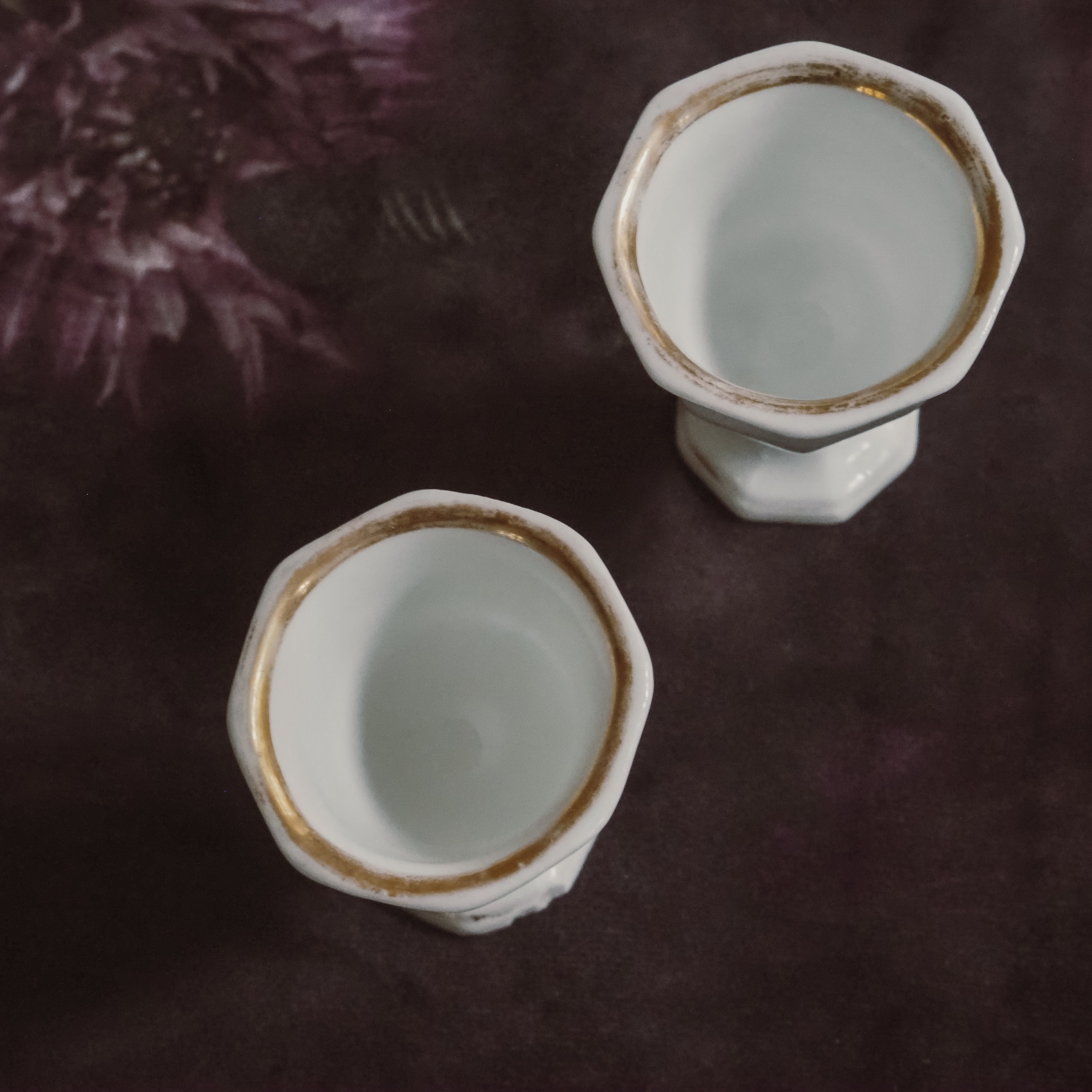 Eierbecher 2er Set · Vintage / Porzellan mit Goldrand