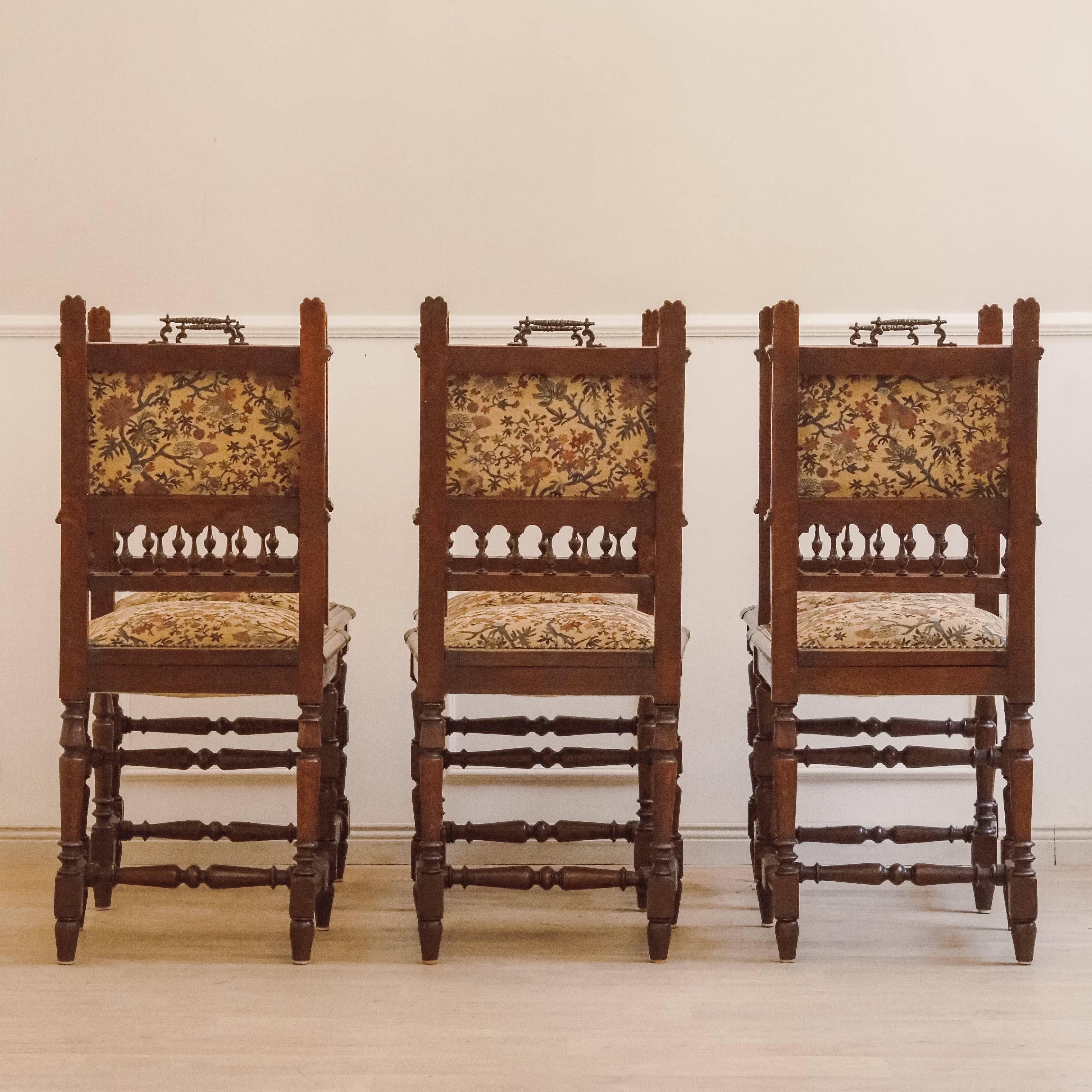 Gründerzeit Stühle Eiche 6er-Set um 1890 Historismus mit Gobelinbezug
