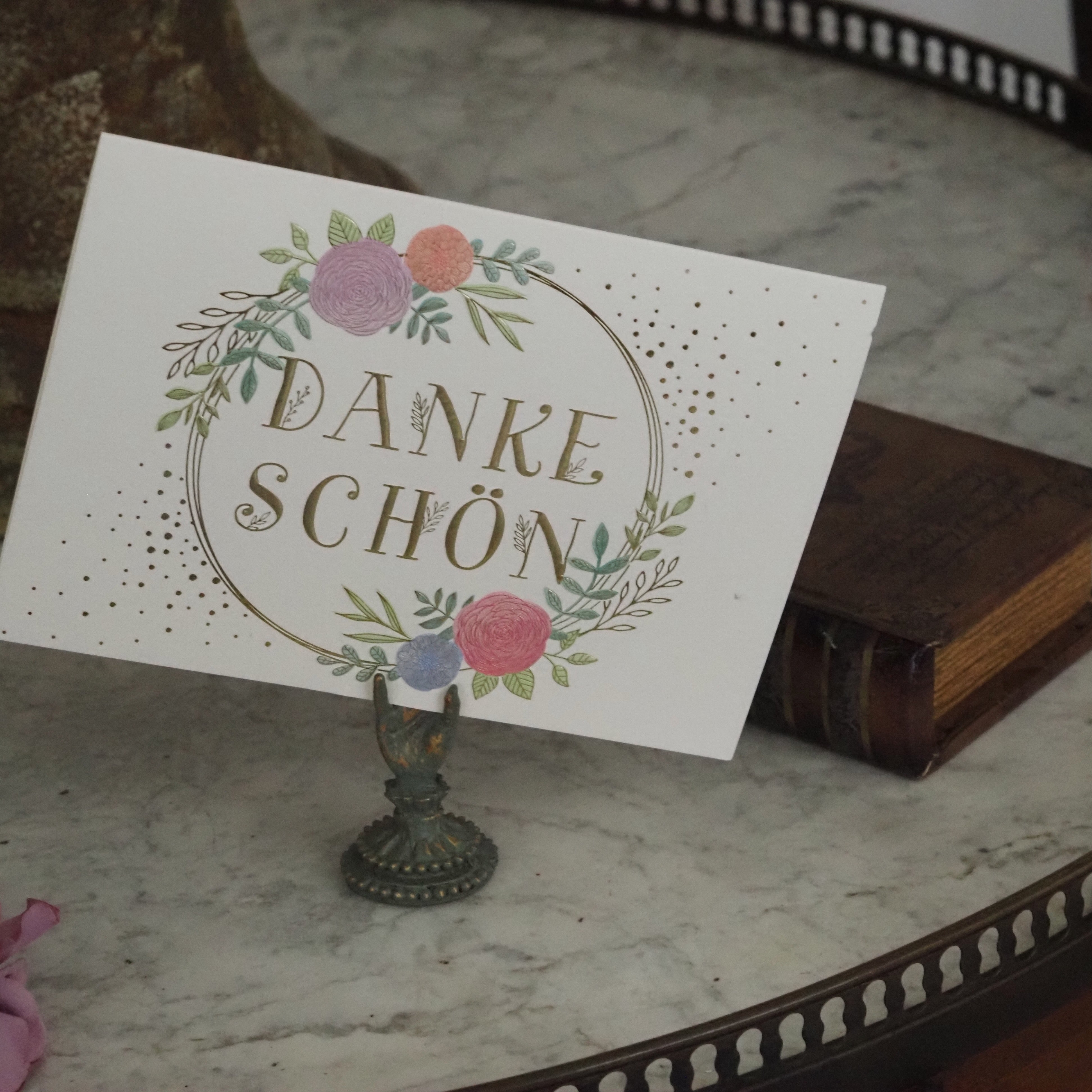 Kartenhalter Hand · Patina-Optik im Stil des Historismus