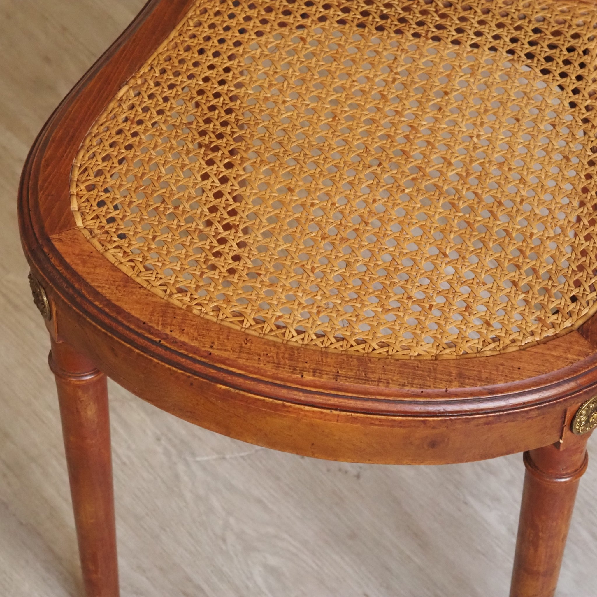 Antiker Esszimmer Stuhl im Louis Seize Stil, französischer Geflechtstuhl