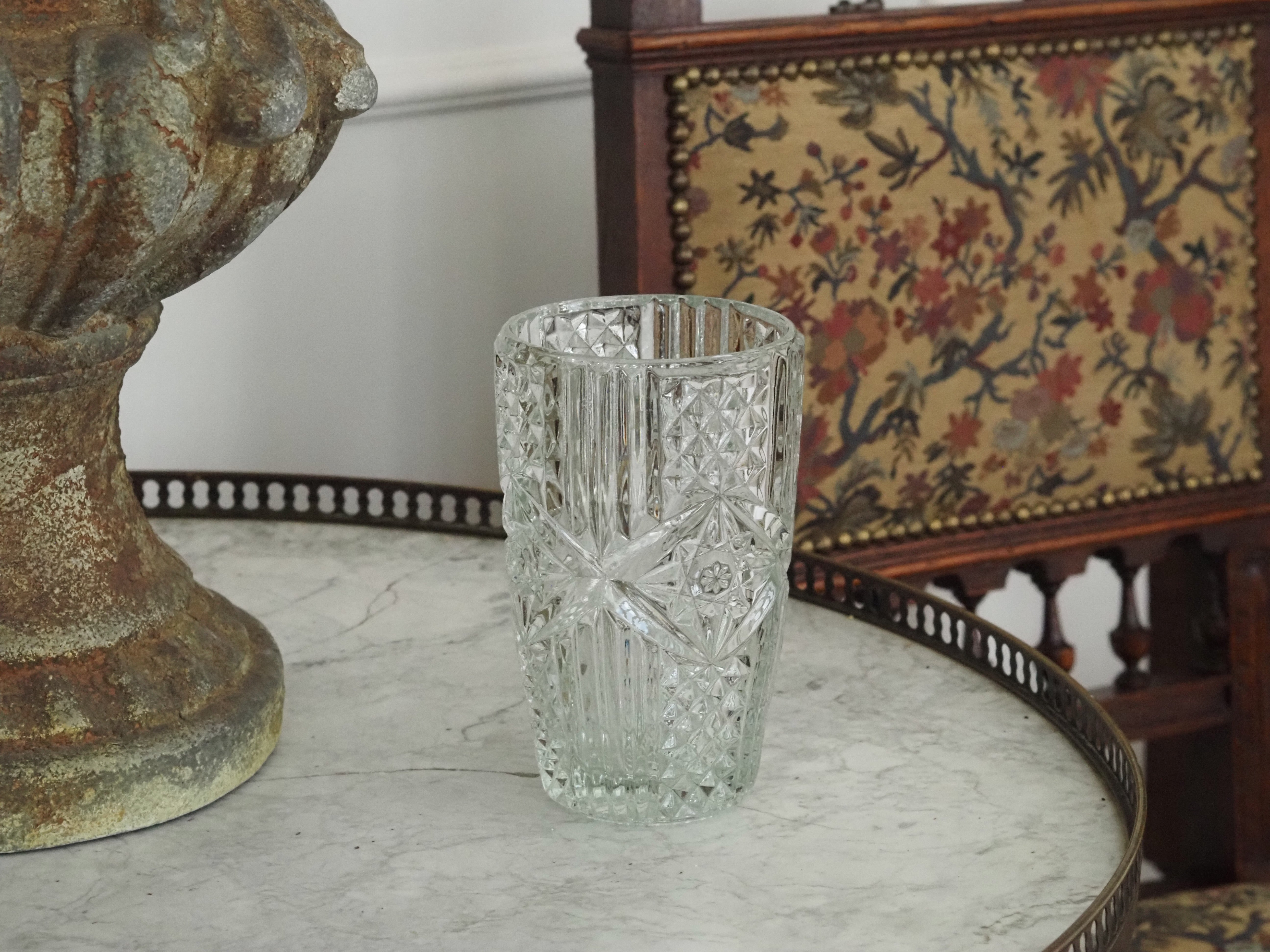 Pressglas Vase mit Sterndekor, um 1950–1970