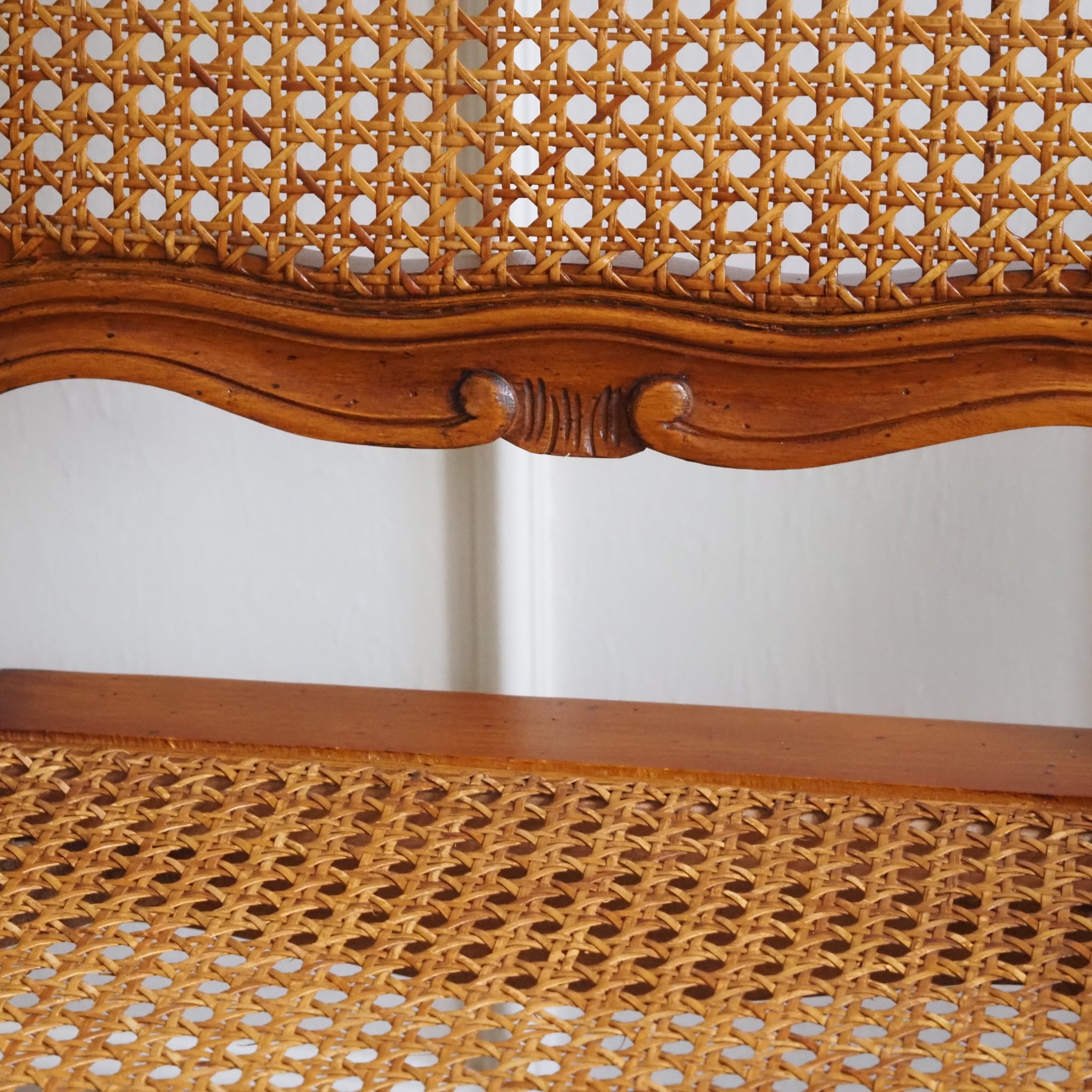 Französischer Wiener Geflechtstuhl im Louis-XV-Stil - Esszimmerstühle Vintage