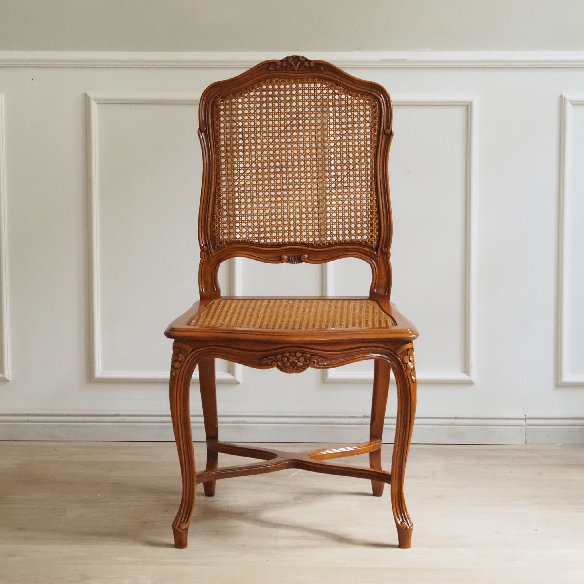 Französischer Wiener Geflechtstuhl im Louis-XV-Stil - Esszimmerstühle Vintage