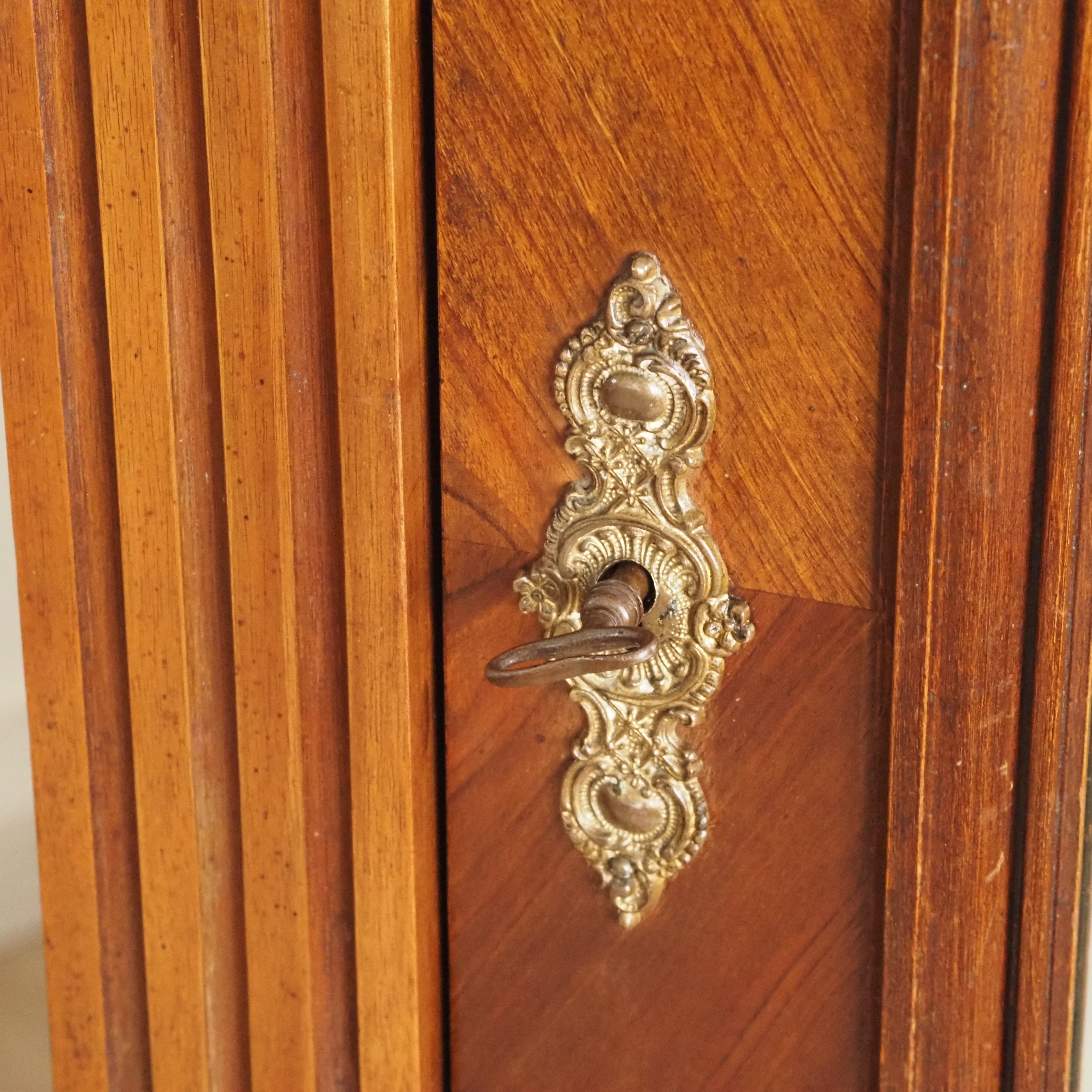 Spiegelschrank Nussbaum Gründerzeit um 1880