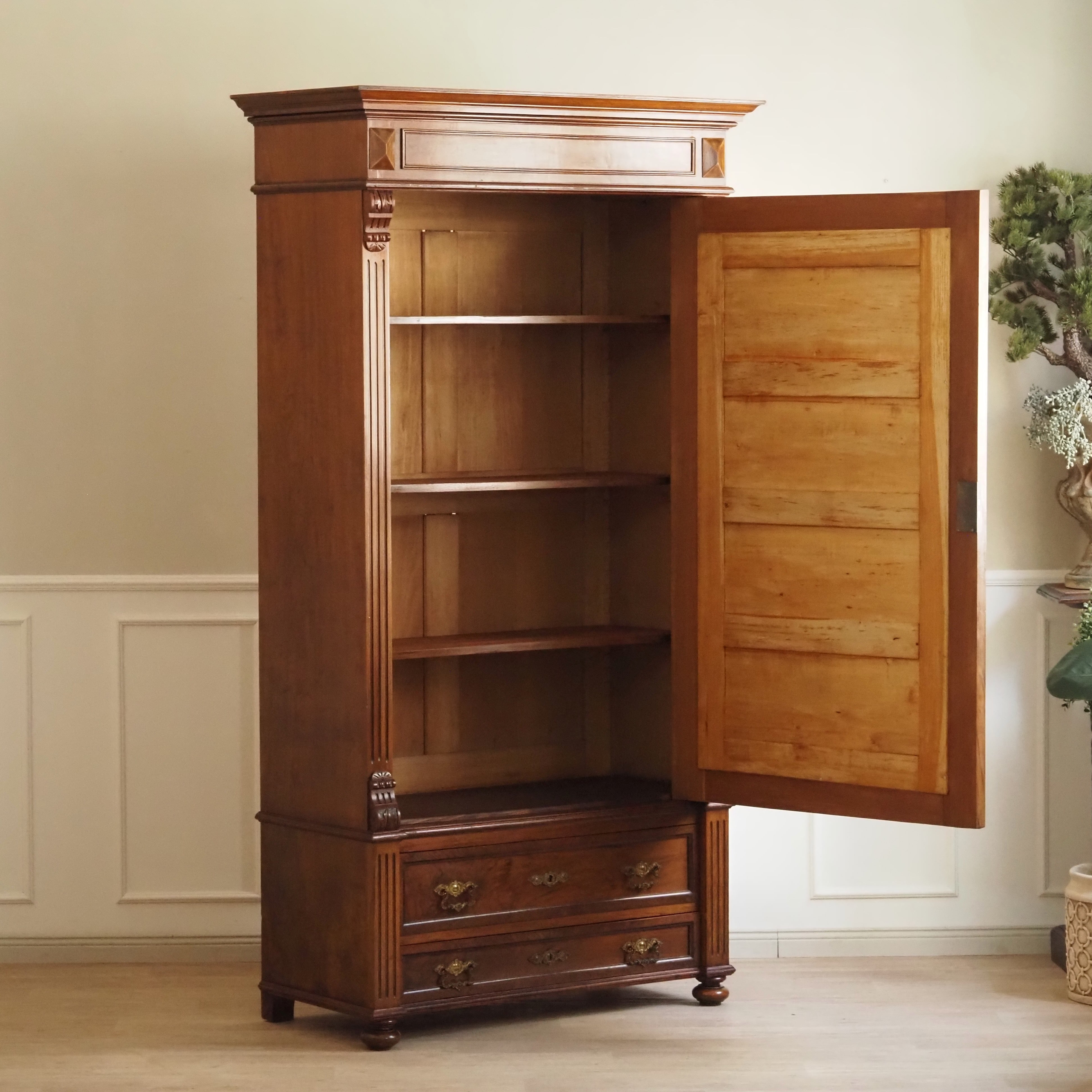 Spiegelschrank Nussbaum Gründerzeit um 1880