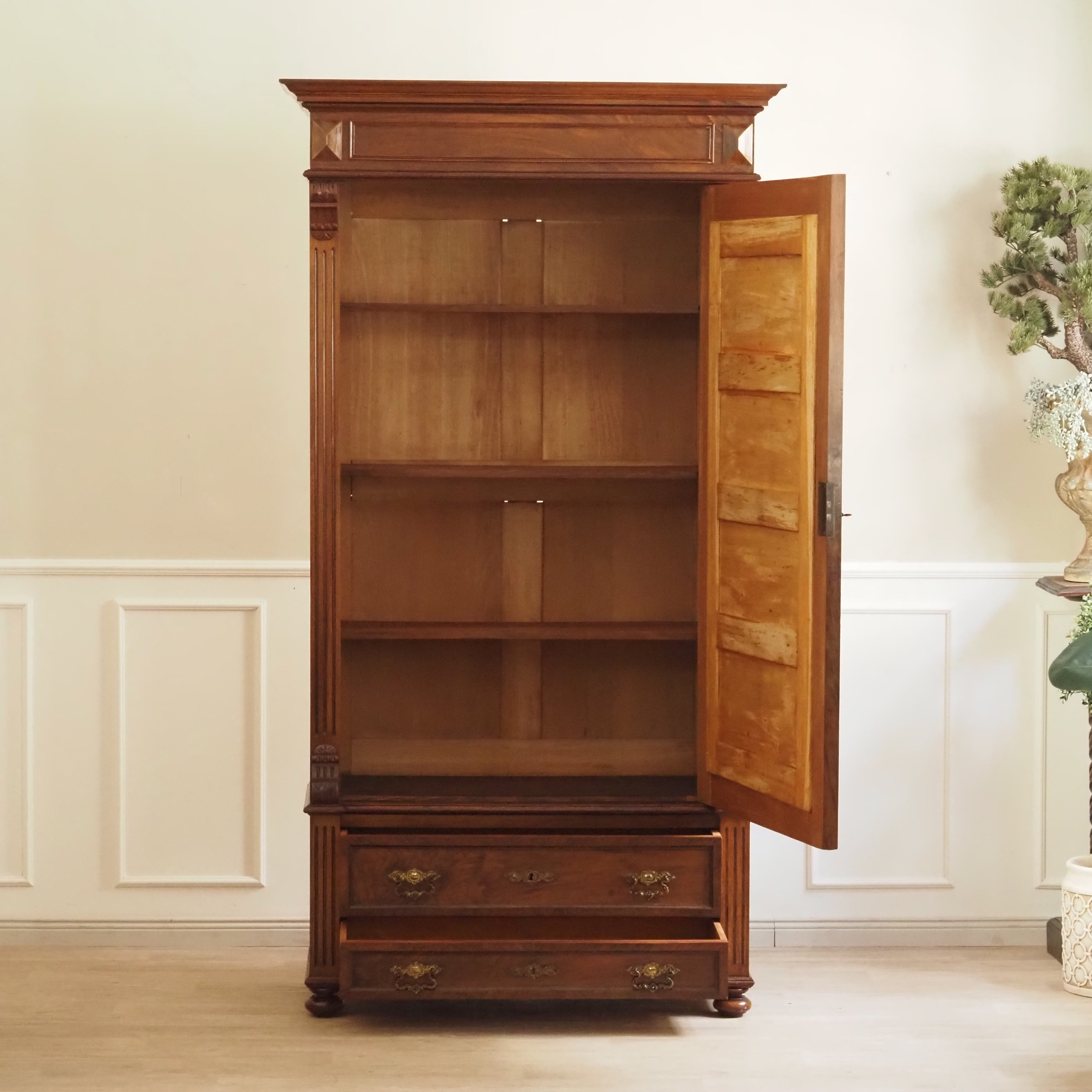 Spiegelschrank Nussbaum Gründerzeit um 1880