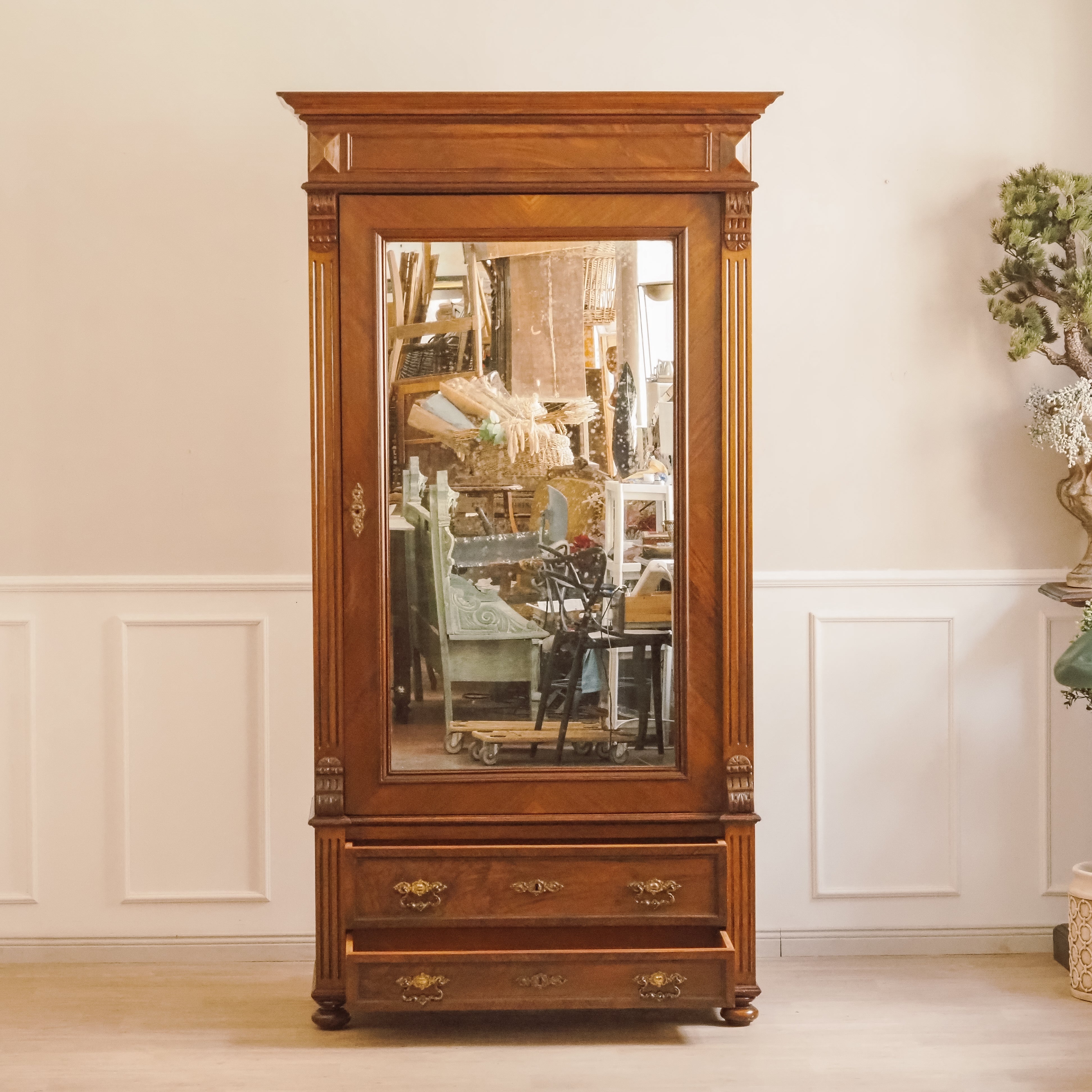 Spiegelschrank Nussbaum Gründerzeit um 1880