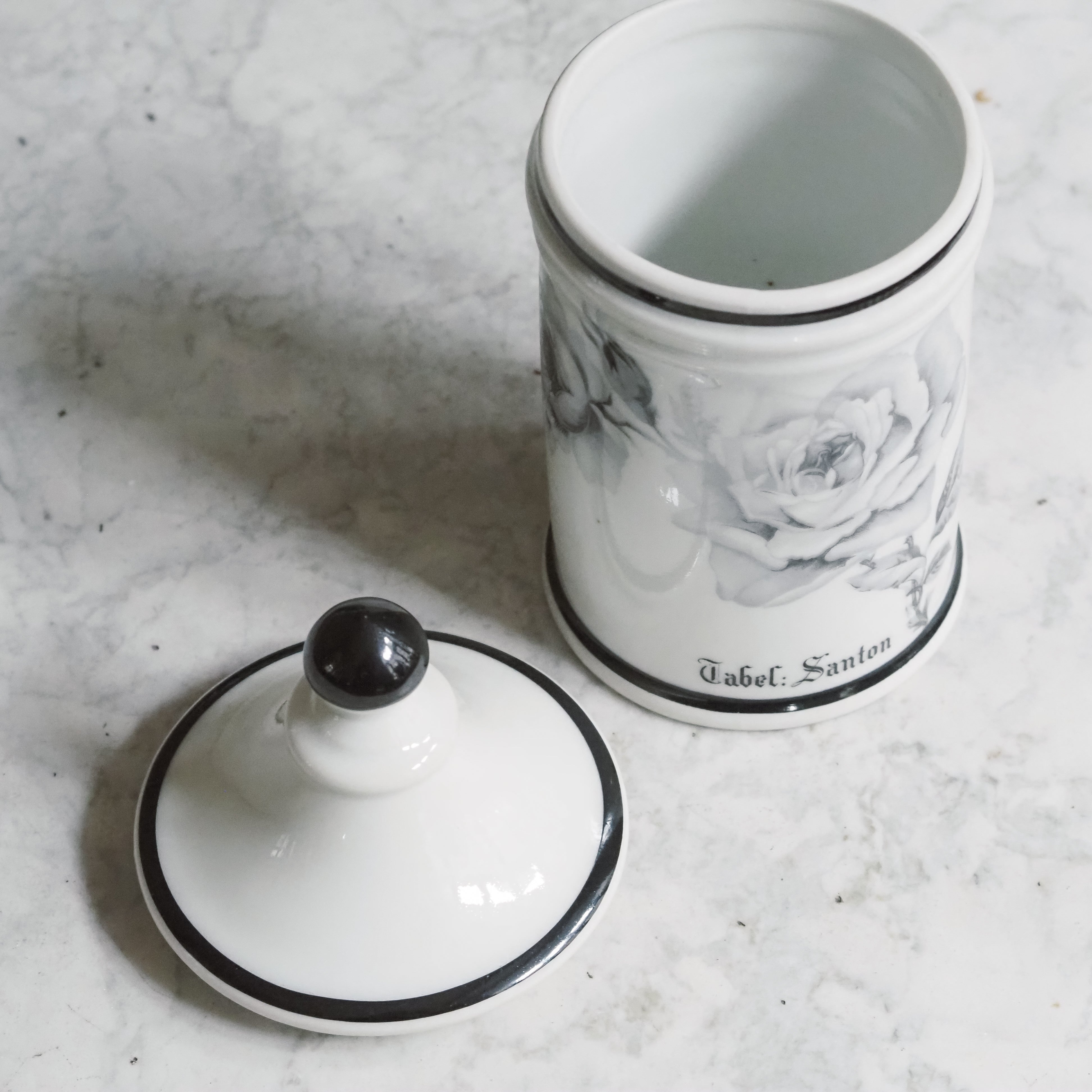 Keramische Dose mit Deckel · florales Dekor / klassisches Vorratsgefäß