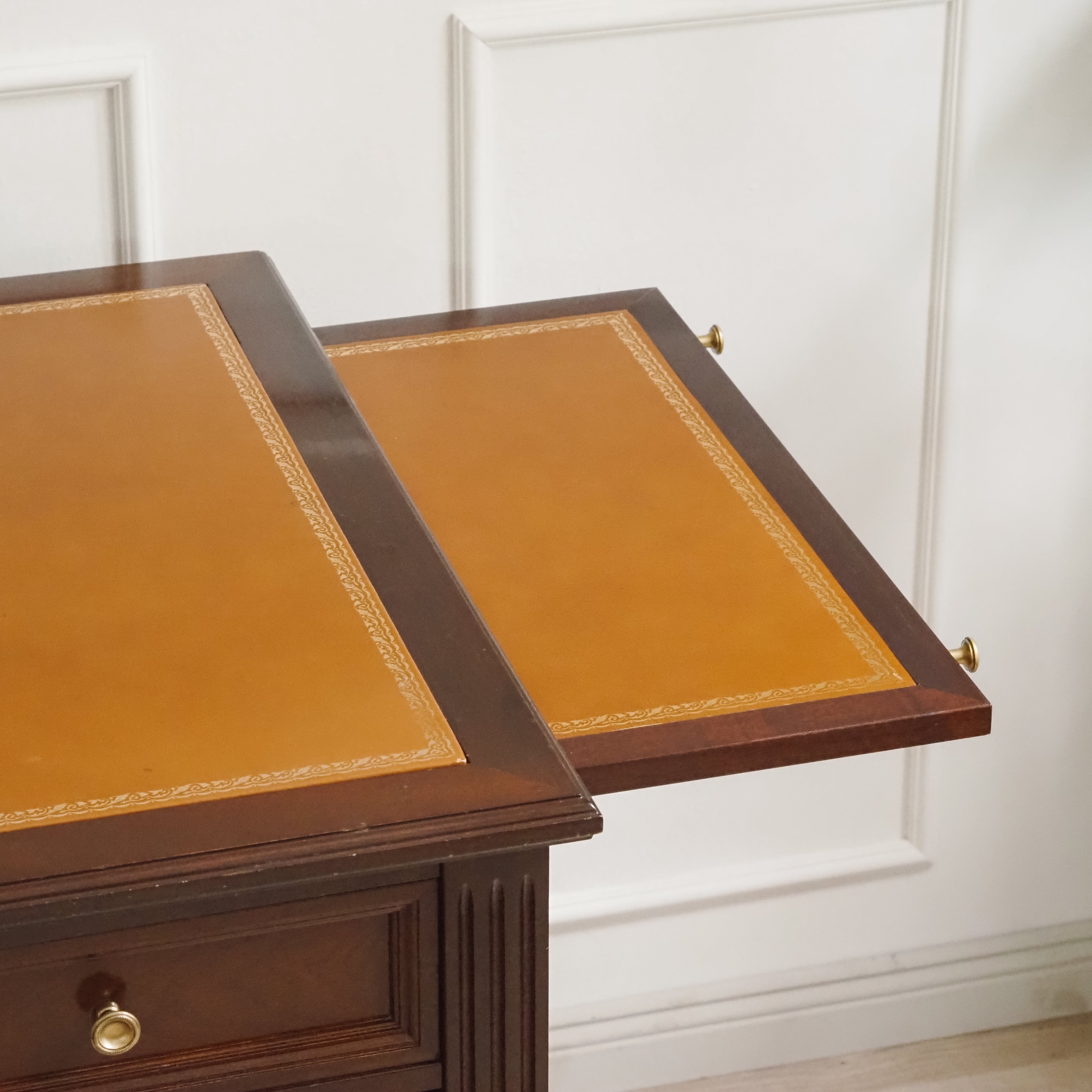 Schreibtisch Louis XVI Stil Mahagoni Lederauflage ausziehbar Bureau