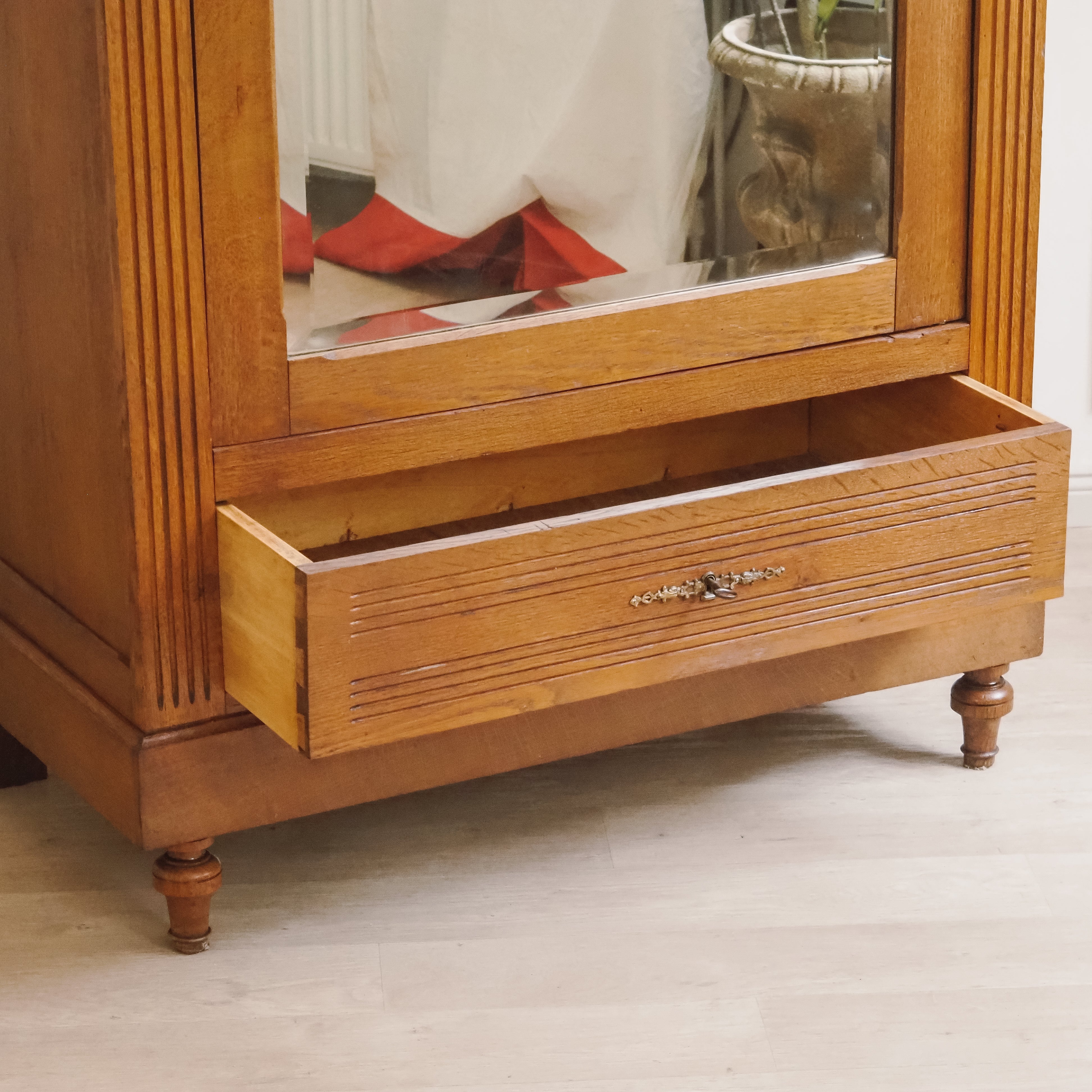 Antiker Spiegelschrank Eiche Louis XVI um 1900