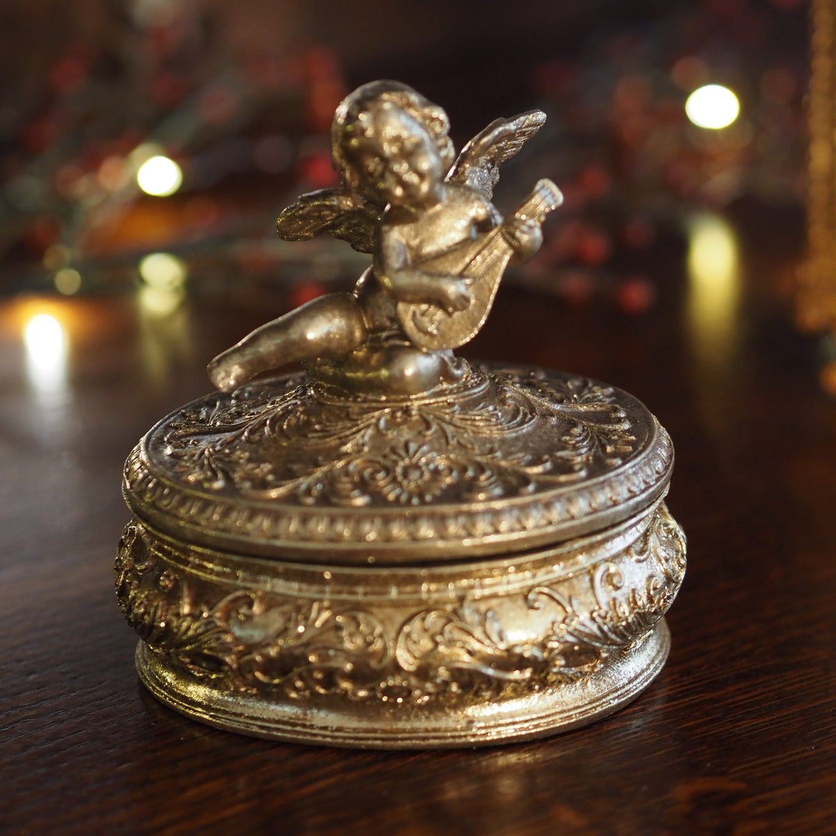 Schmuckdose Engel · Musizierender Putto im Neobarock