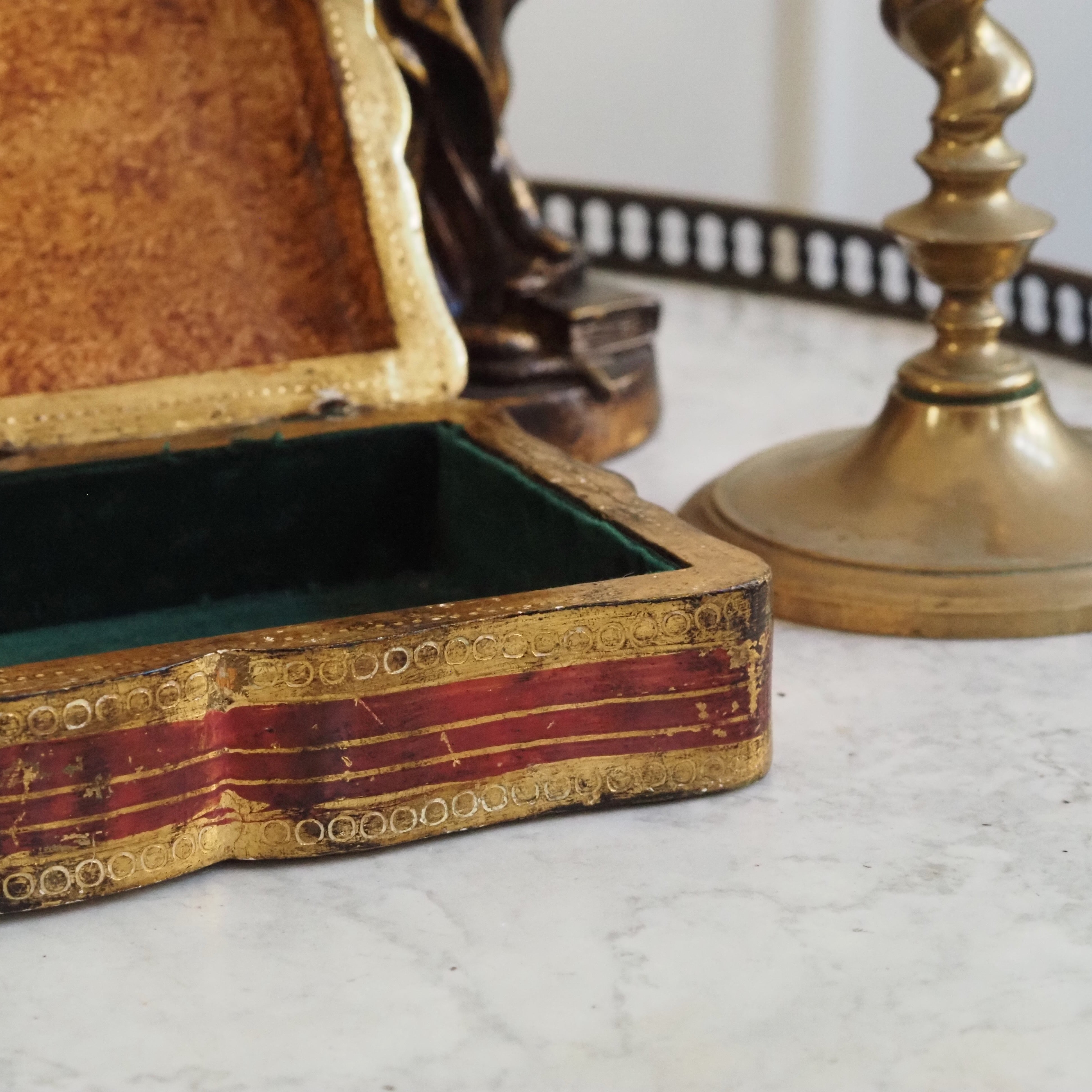 Florentiner Holzschatulle · historisierende Dekormalerei / Aufbewahrungsbox