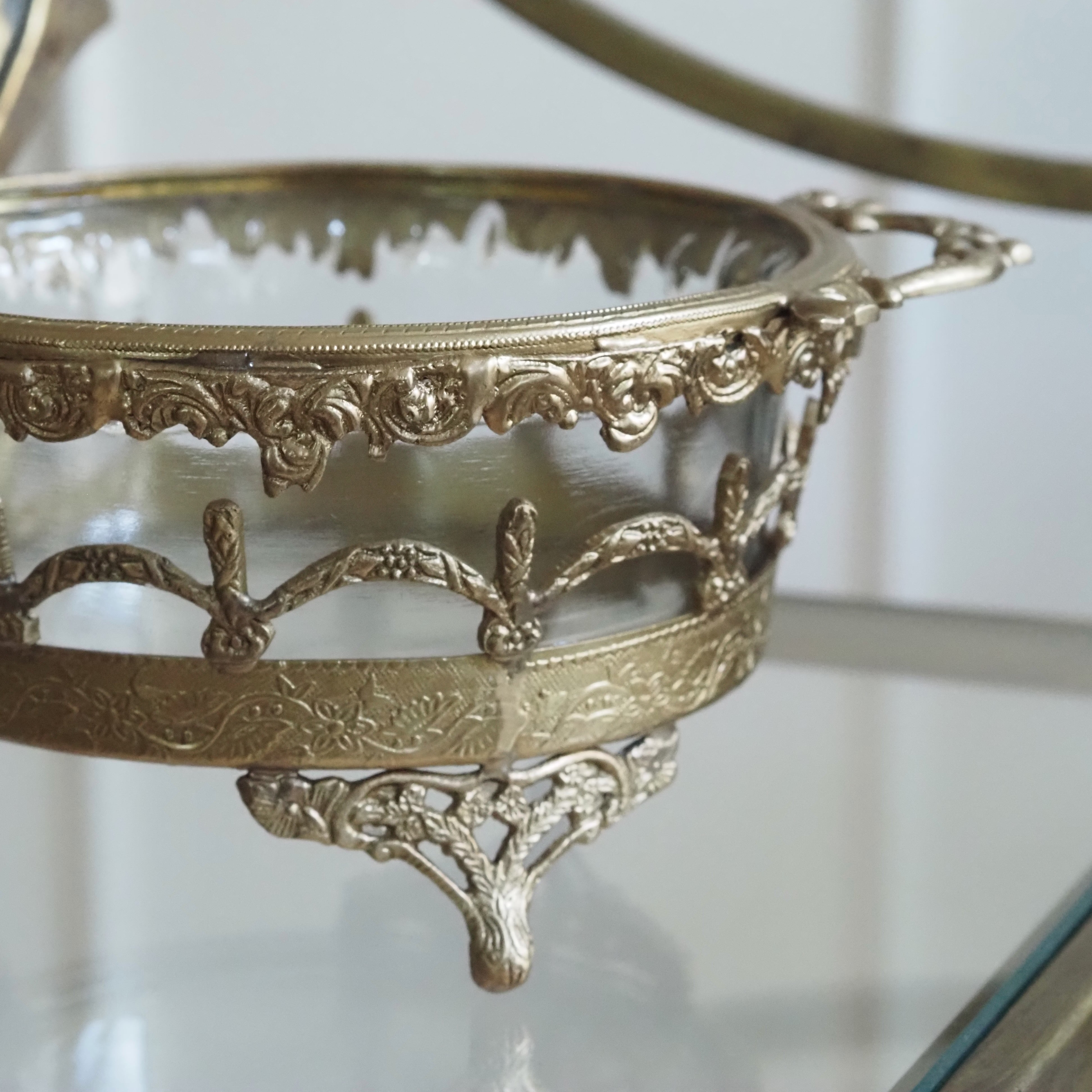 Dekoschale Gold · Glasschale mit Metallrahmen im Neobarock