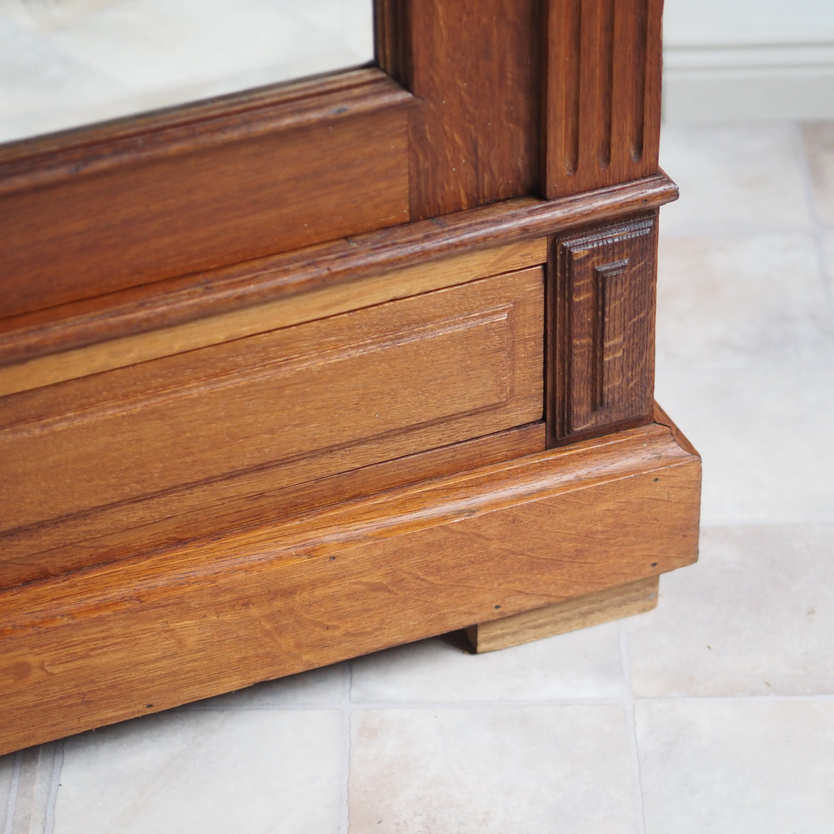 Kleiderschrank Louis-XVI-Stil mit Spiegeltür, Eiche, um 1900
