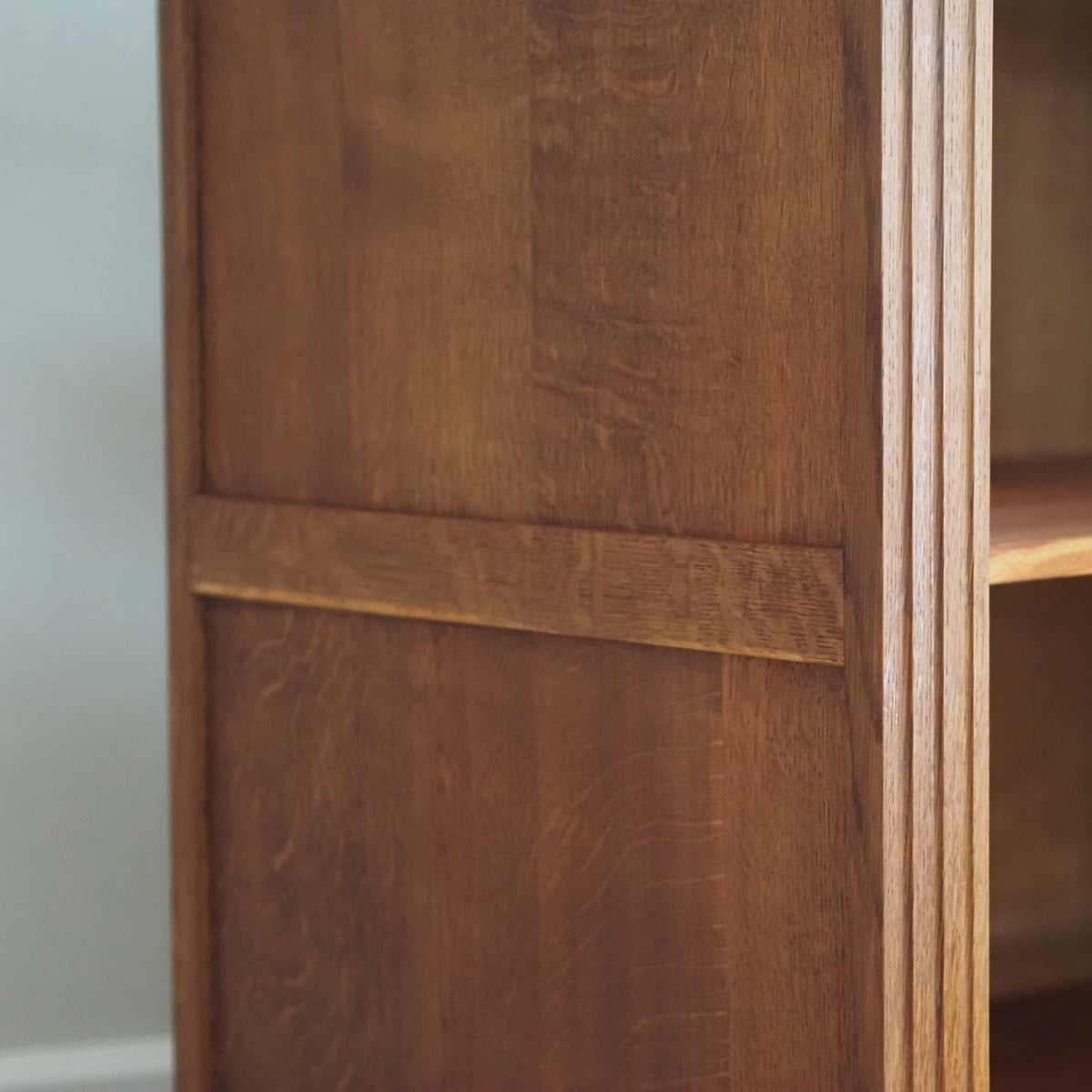 Kleiderschrank Louis-XVI-Stil mit Spiegeltür, Eiche, um 1900