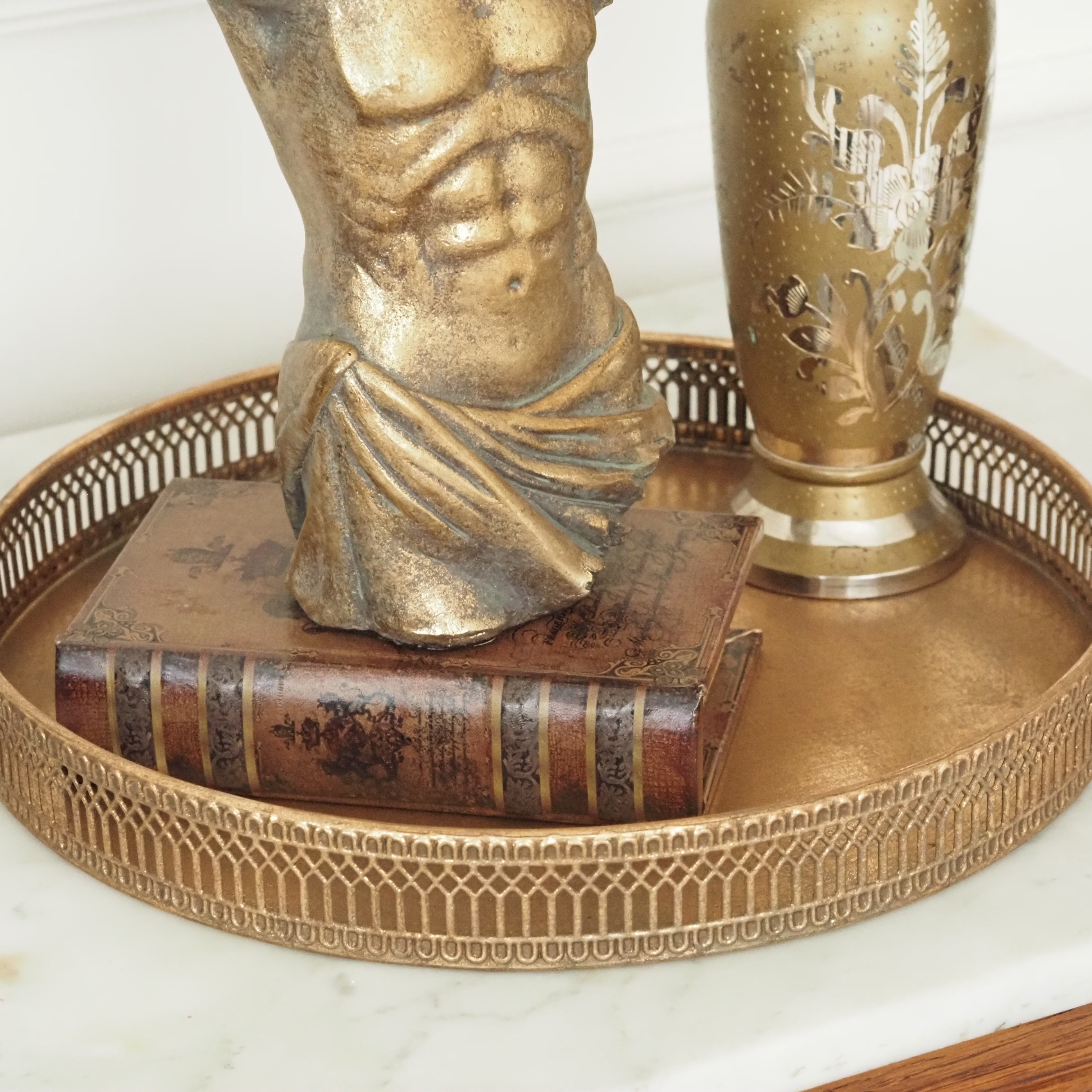 Torso Gold · Männlicher Figurentorso im antikisierenden Fragmentstil