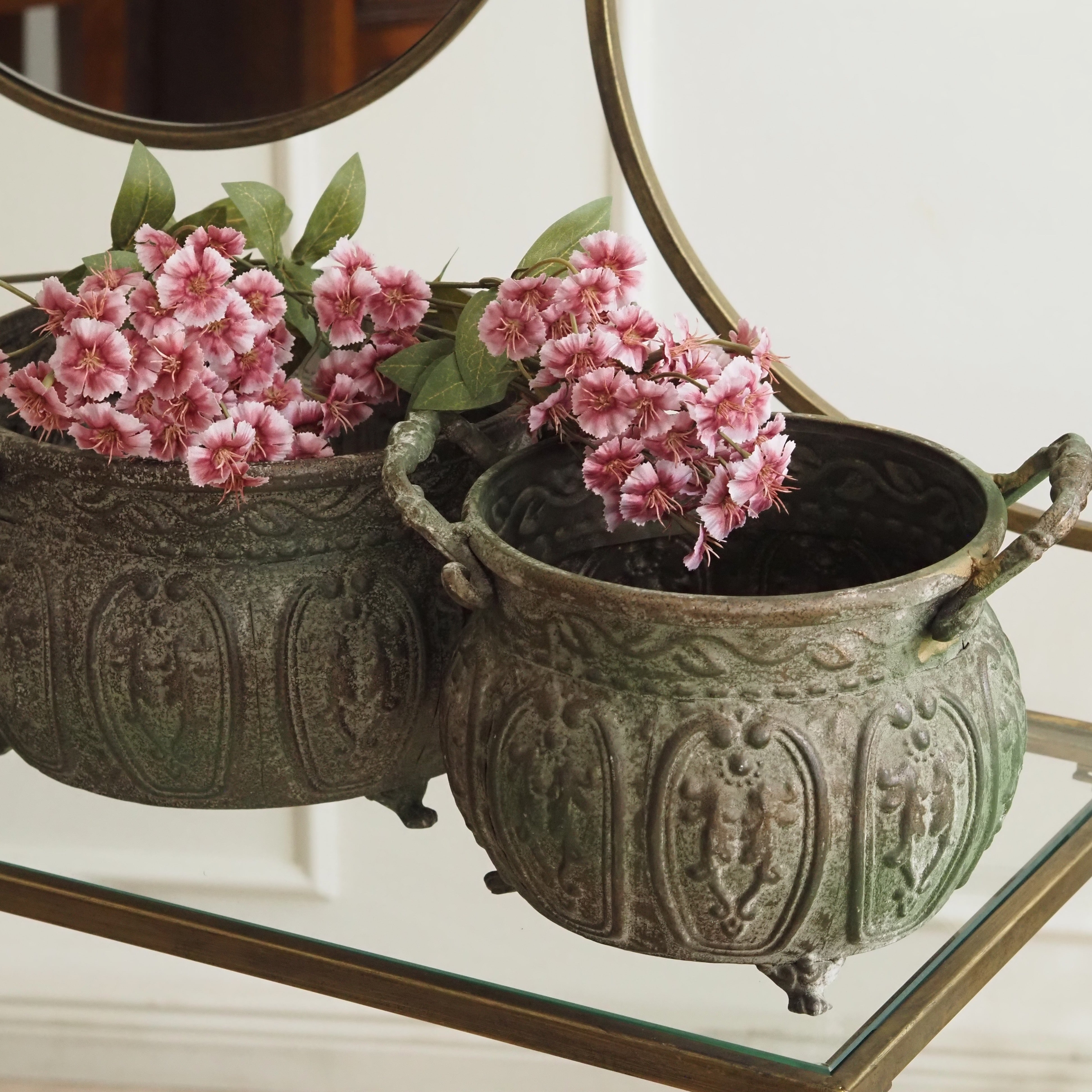 Blumentopf 2er Set aus Metall · historisierende Gartenform mit Patina