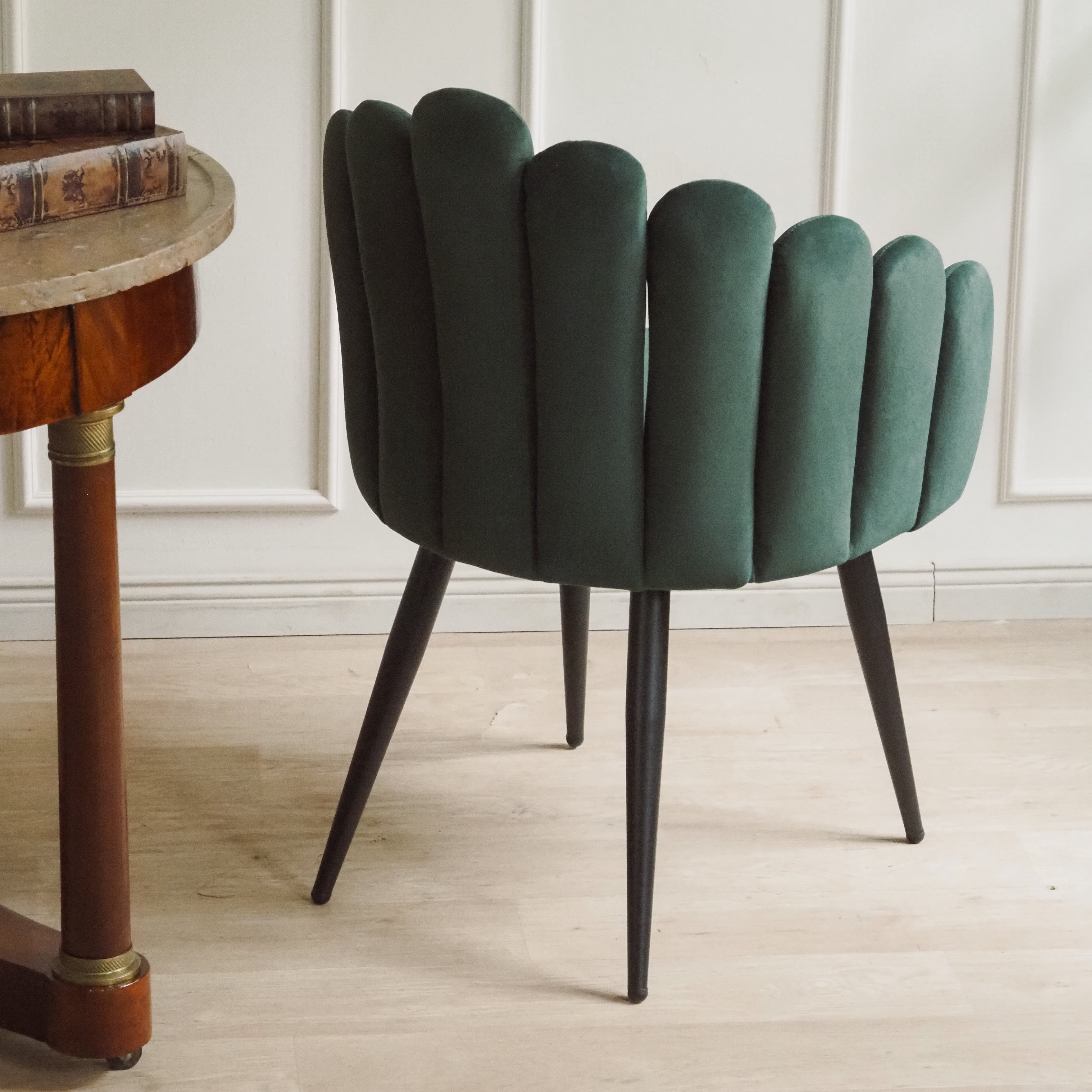 Muschelstuhl · moderne Form / gepolsterter Samtstuhl, Design Armchair