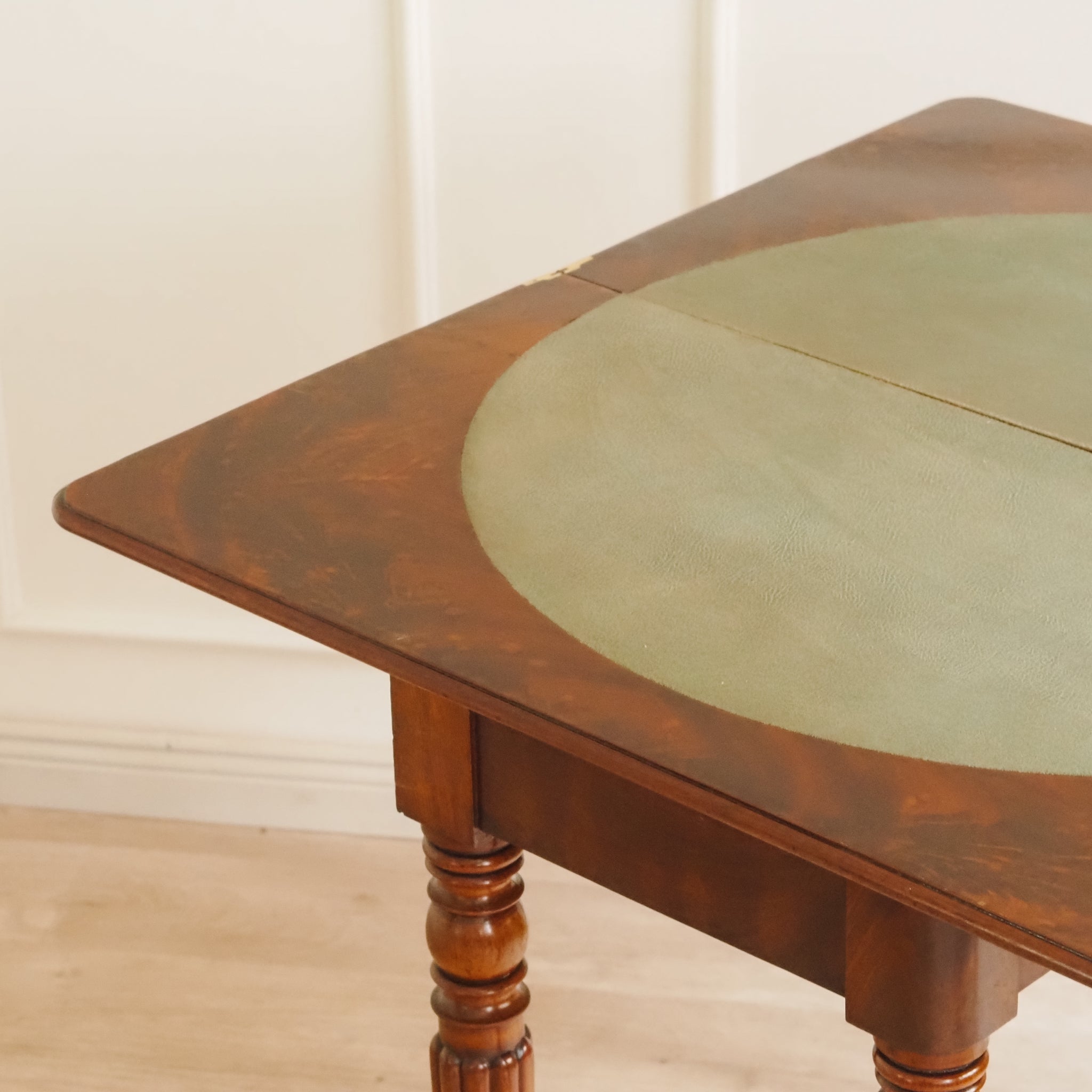 Antiker französischer Spieltisch aus Mahagoni - Klapptisch, Vintage Konsole