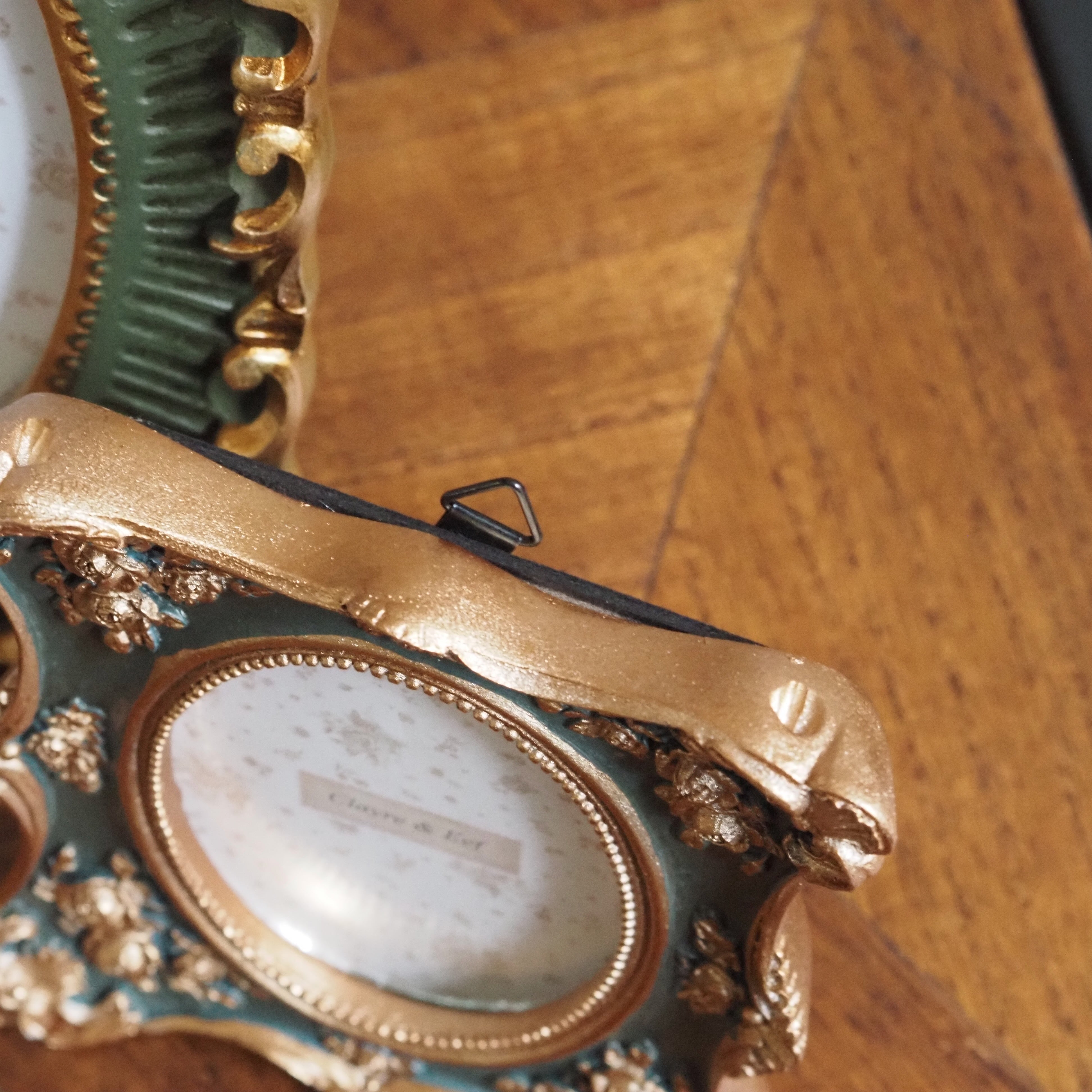 Ornamentierter Bilderrahmen Grün-Gold · historisierende Rahmenform · Varianten S–M