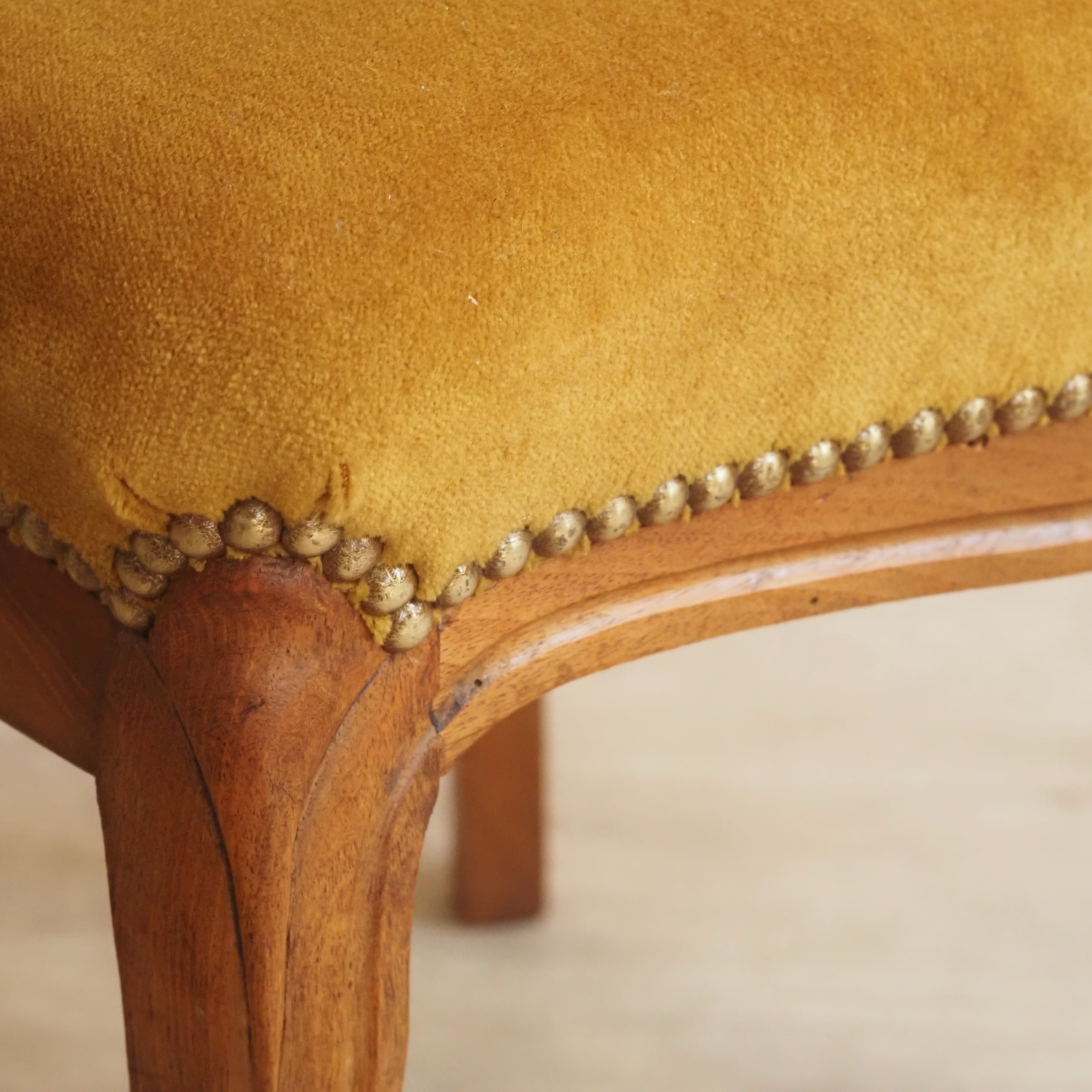 Polsterstuhl im Louis-Philippe-Stil – gelber Samt, um 1900