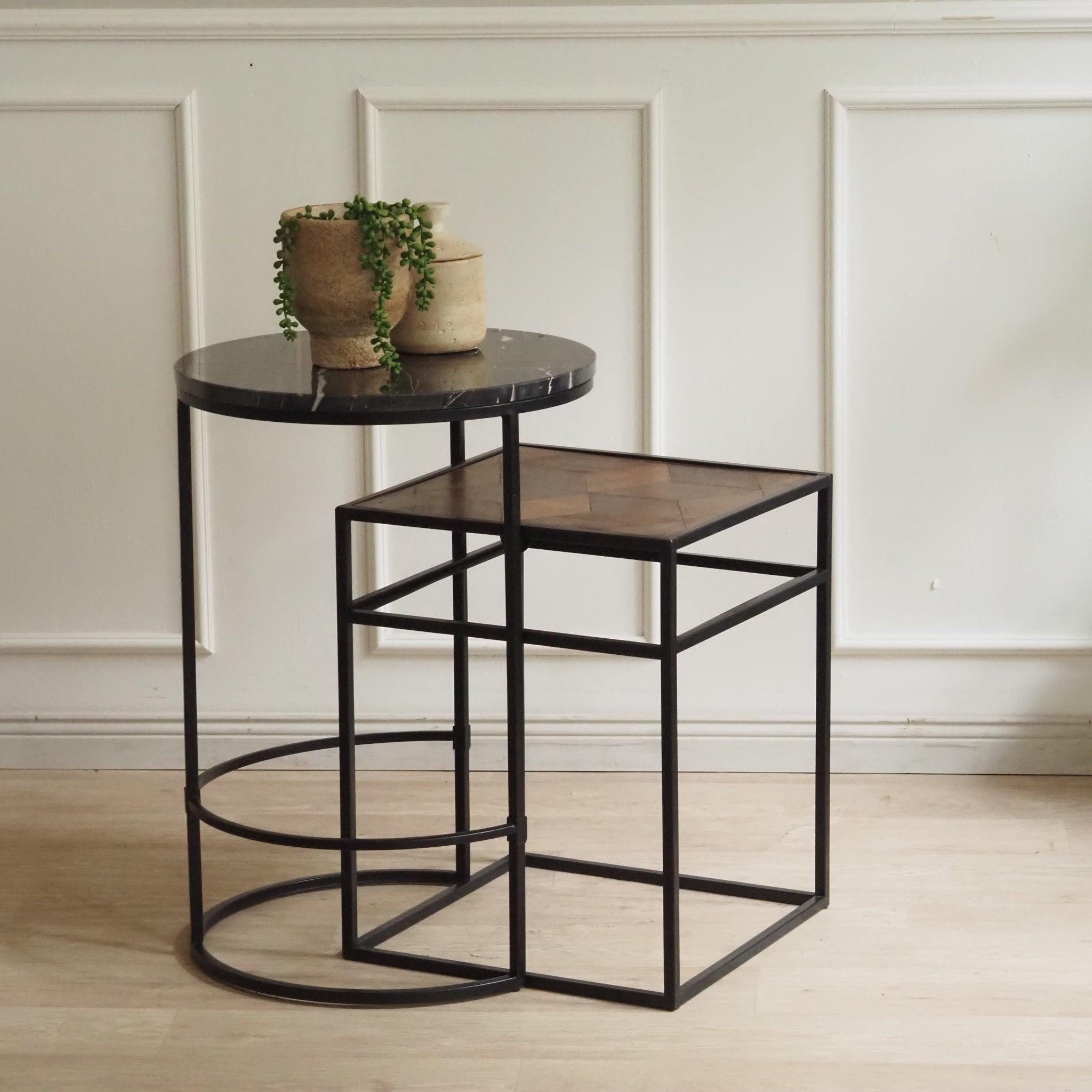 Modernes Beistelltisch Set aus Metall, Marmor und Holz - Sofa-, Couchtische