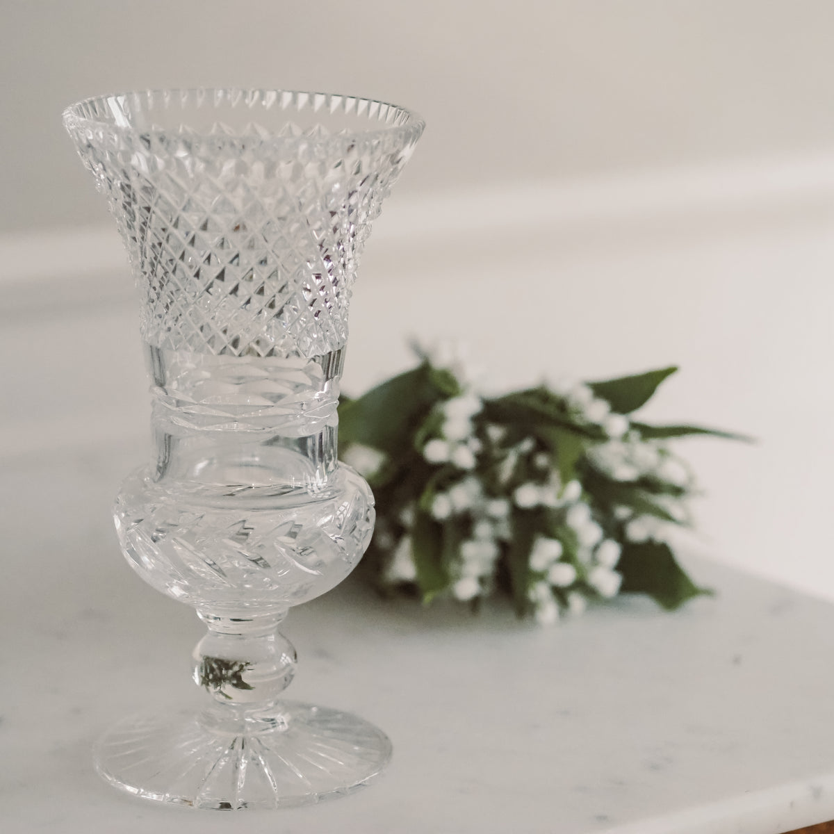 Kristallvase klar Distelform · Rautenschliff, Sternfuß