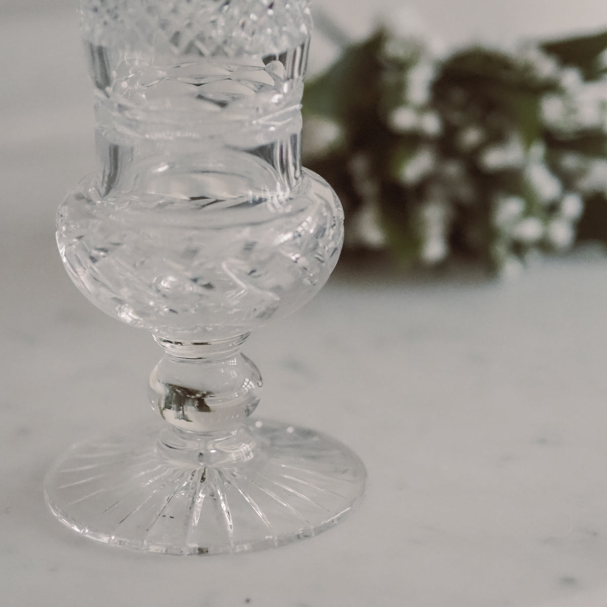 Kristallvase klar Distelform · Rautenschliff, Sternfuß