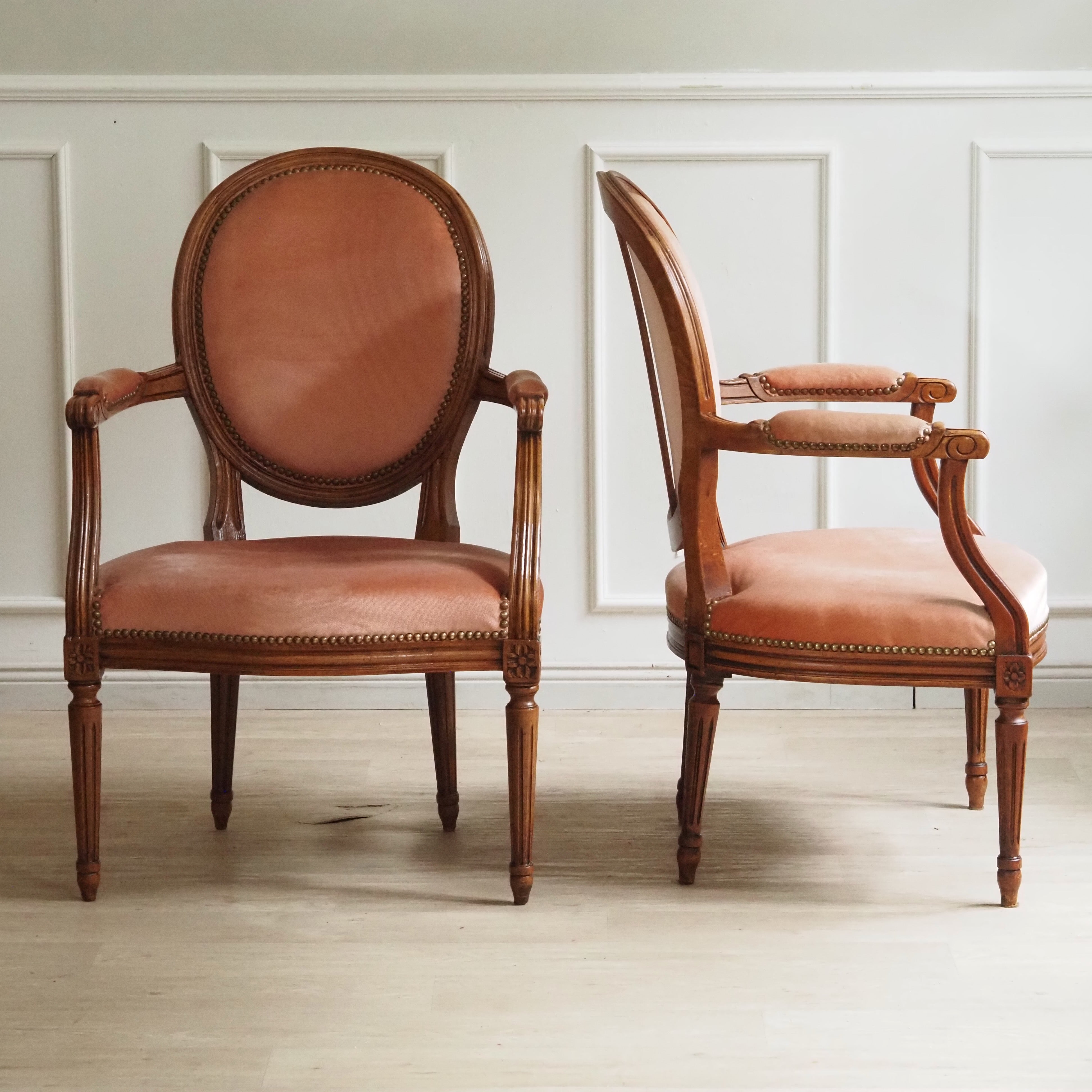 Louis XVI Sessel Paar Fauteuil rosa Samt antik um 1900