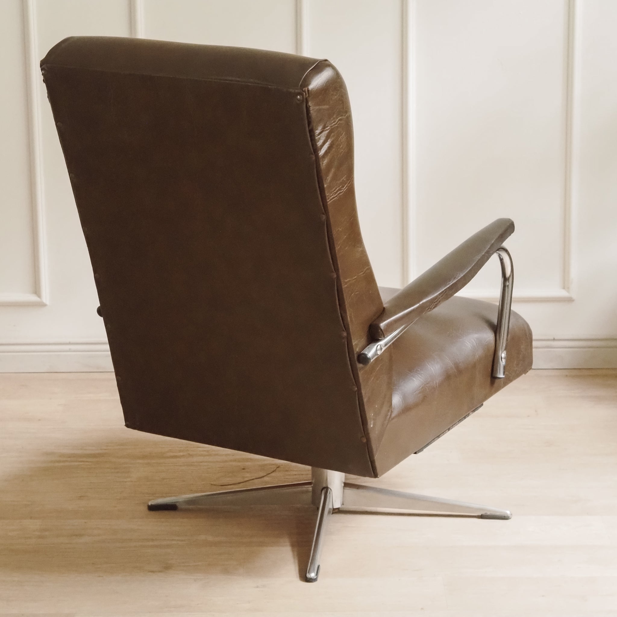 70er Jahre Drehsessel mit Armlehnen Kunstleder Chrom - Vintage Sessel drehbar