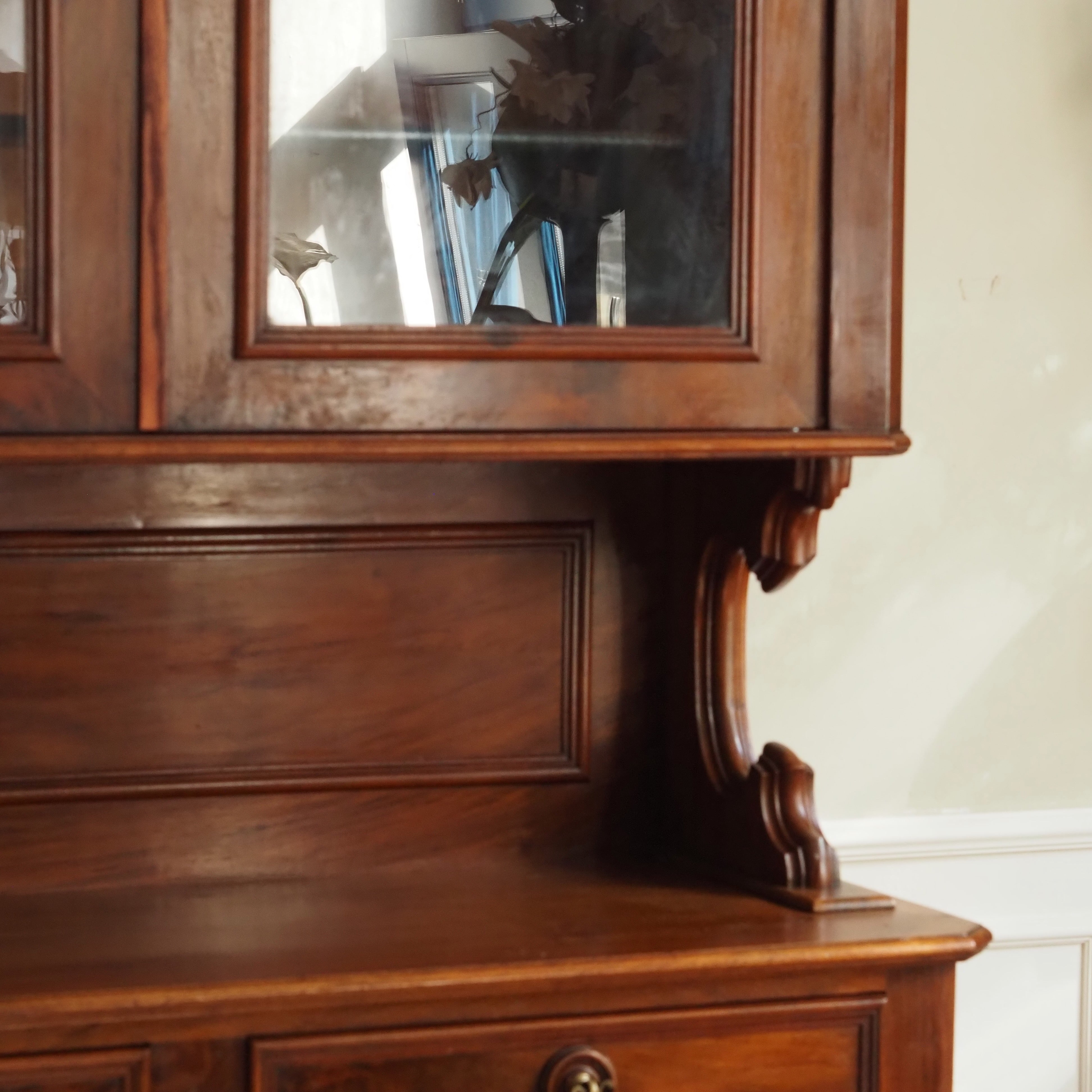 Antikes Buffet Historismus Nussbaum um 1880
