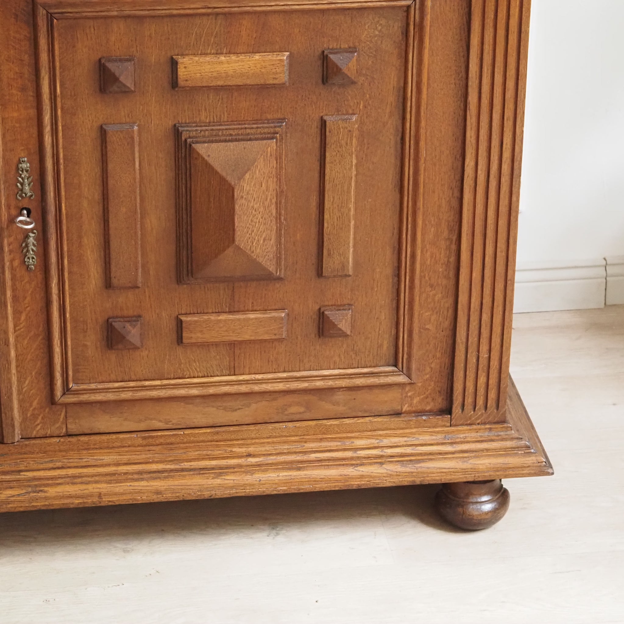 Antikes französisches Gründerzeit Buffet - Vintage Buffetschrank Eiche