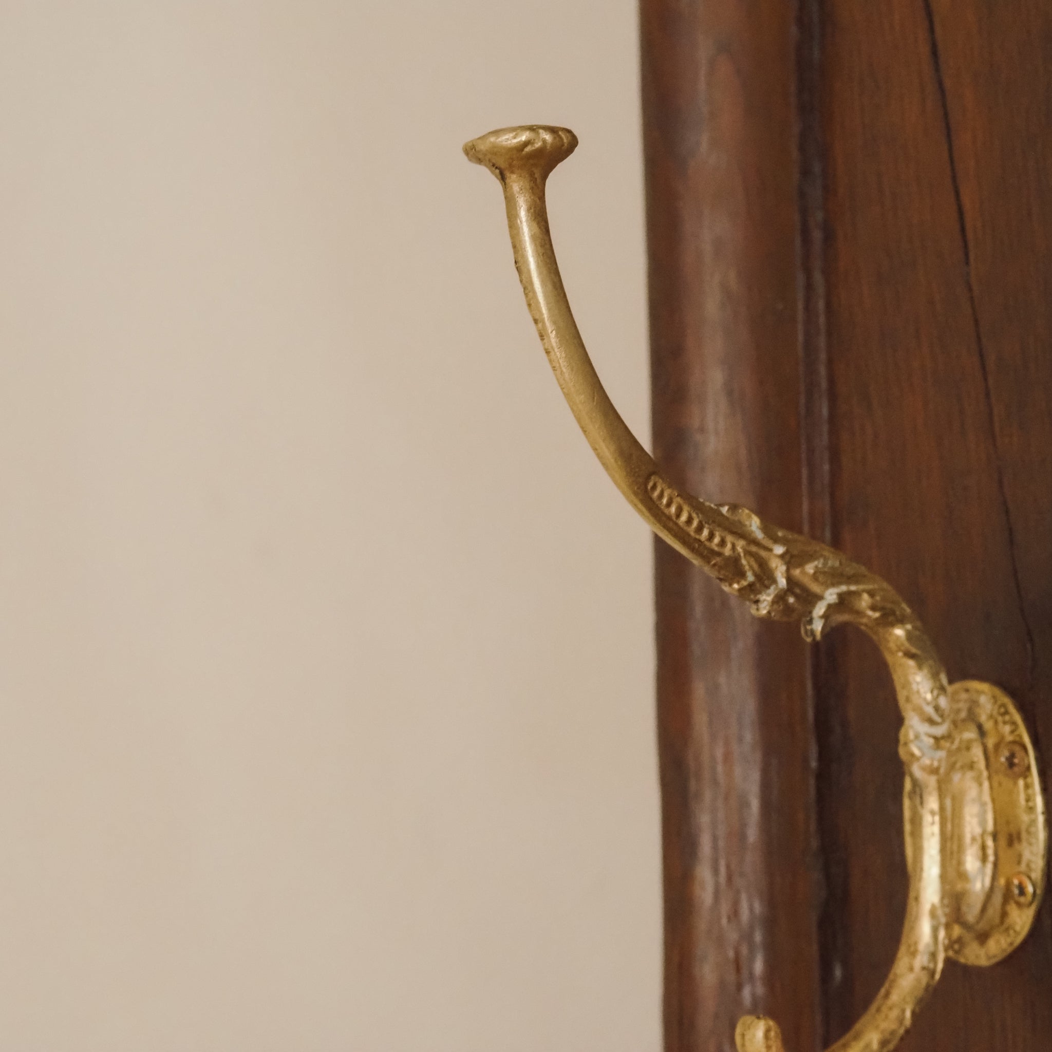 Antike Garderobenbank aus Eiche mit Spiegel um 1900 - Gründerzeit Flurgarderobe