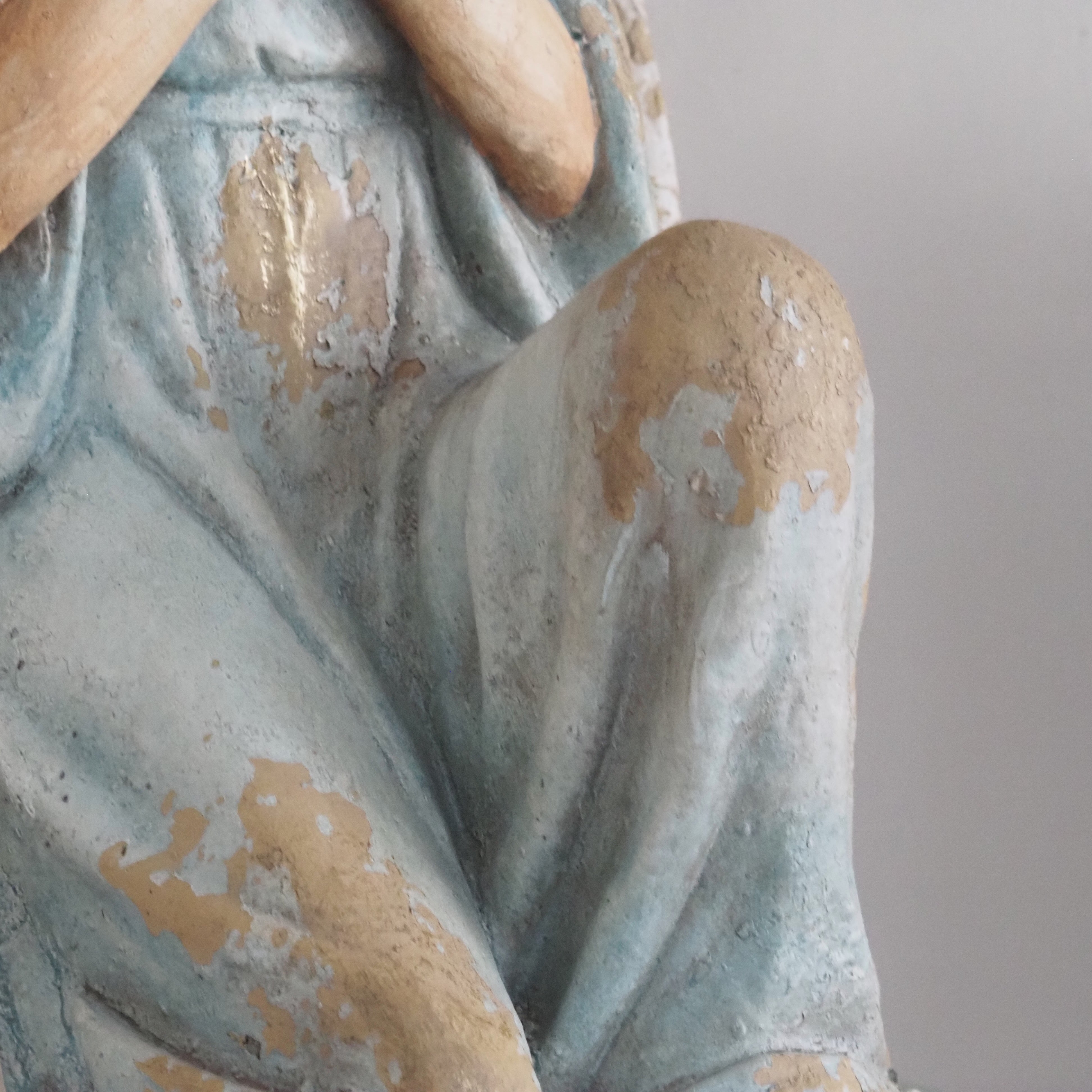 Engelsskulptur · historisierende Replik in Gebetshaltung, Statue Engel