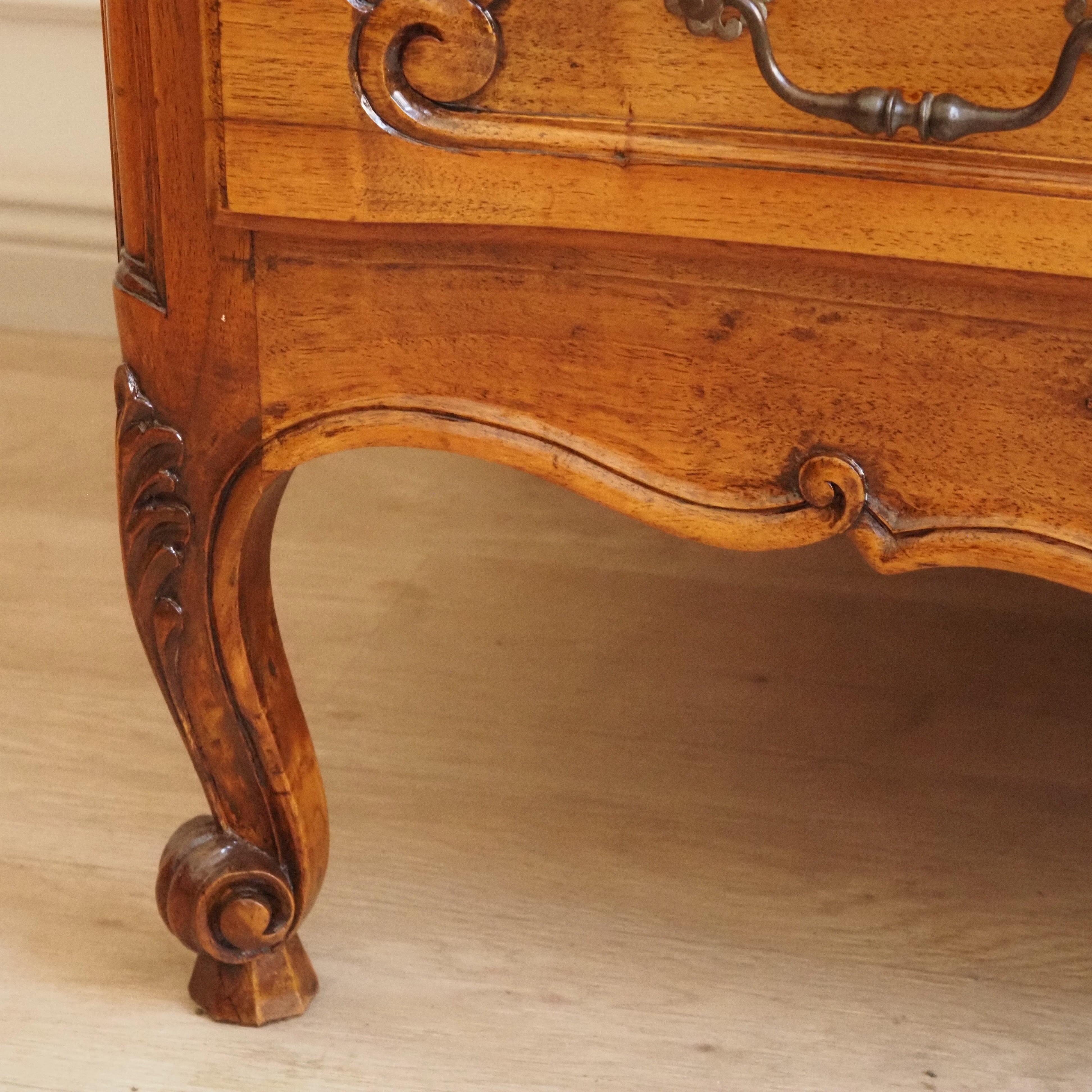 Kommode Louis XV Stil Rüster um 1900