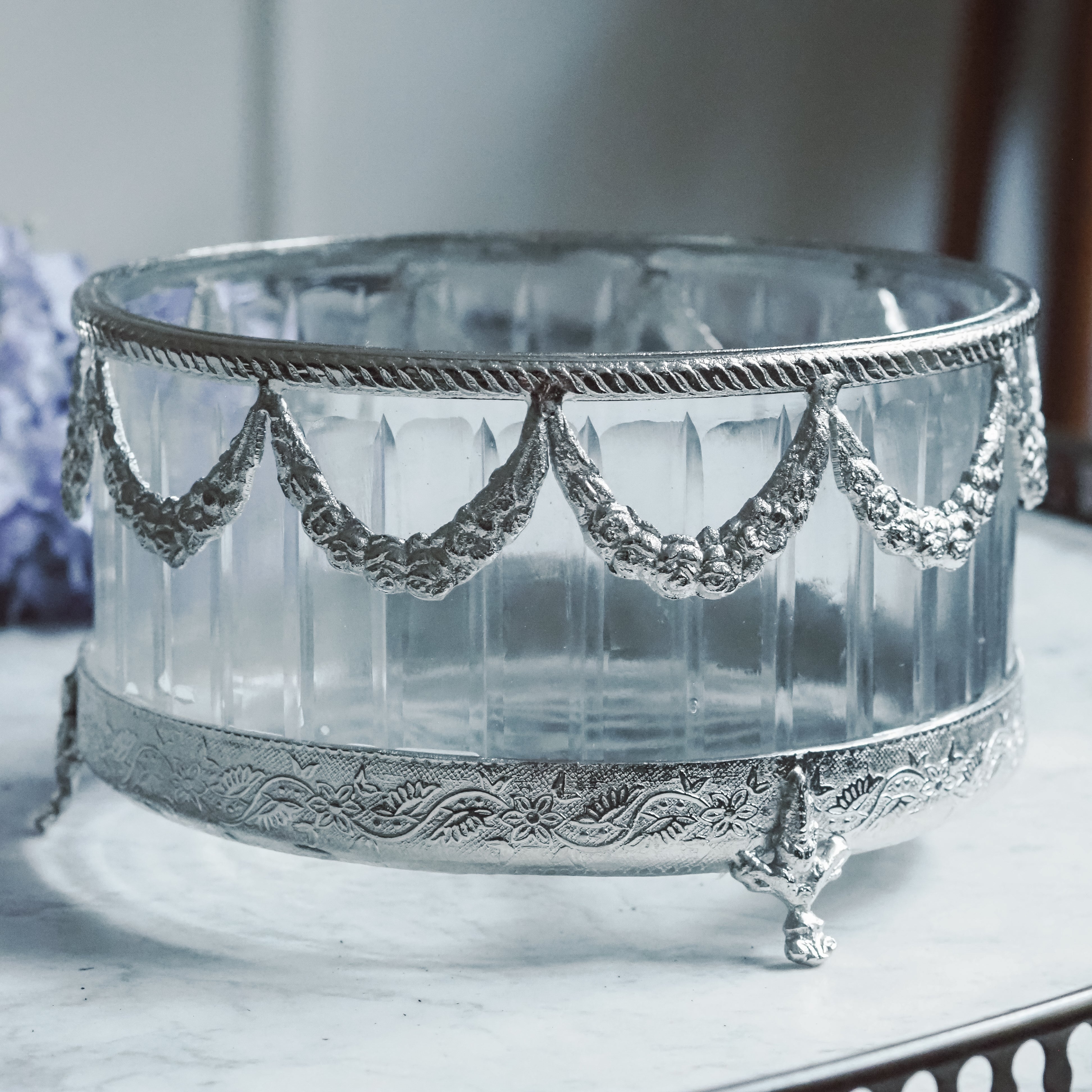 Teelichthalter Silber · Glaszylinder mit Girlandenmontur im Empire-Stil
