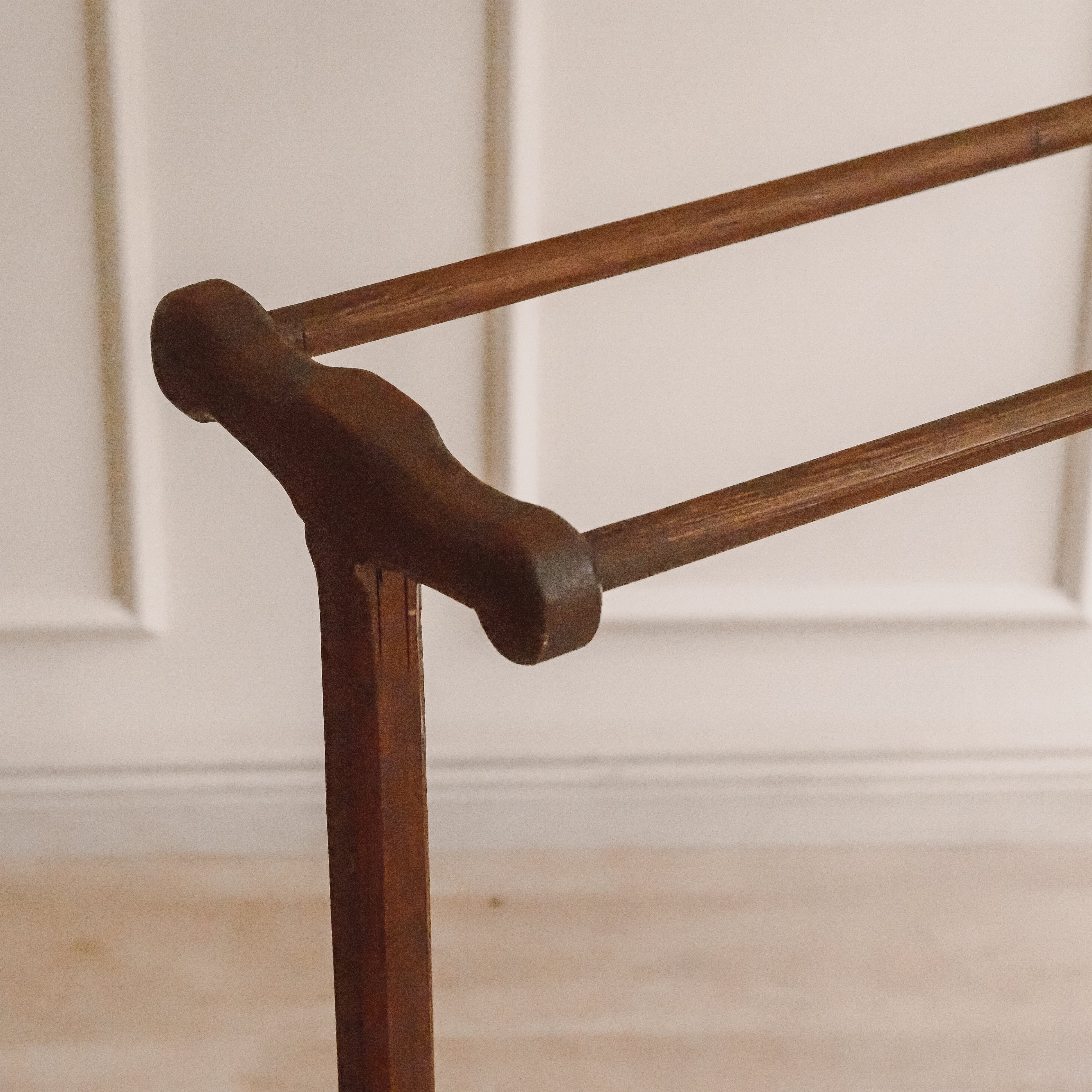Antiker Handtuchhalter Buche um 1900