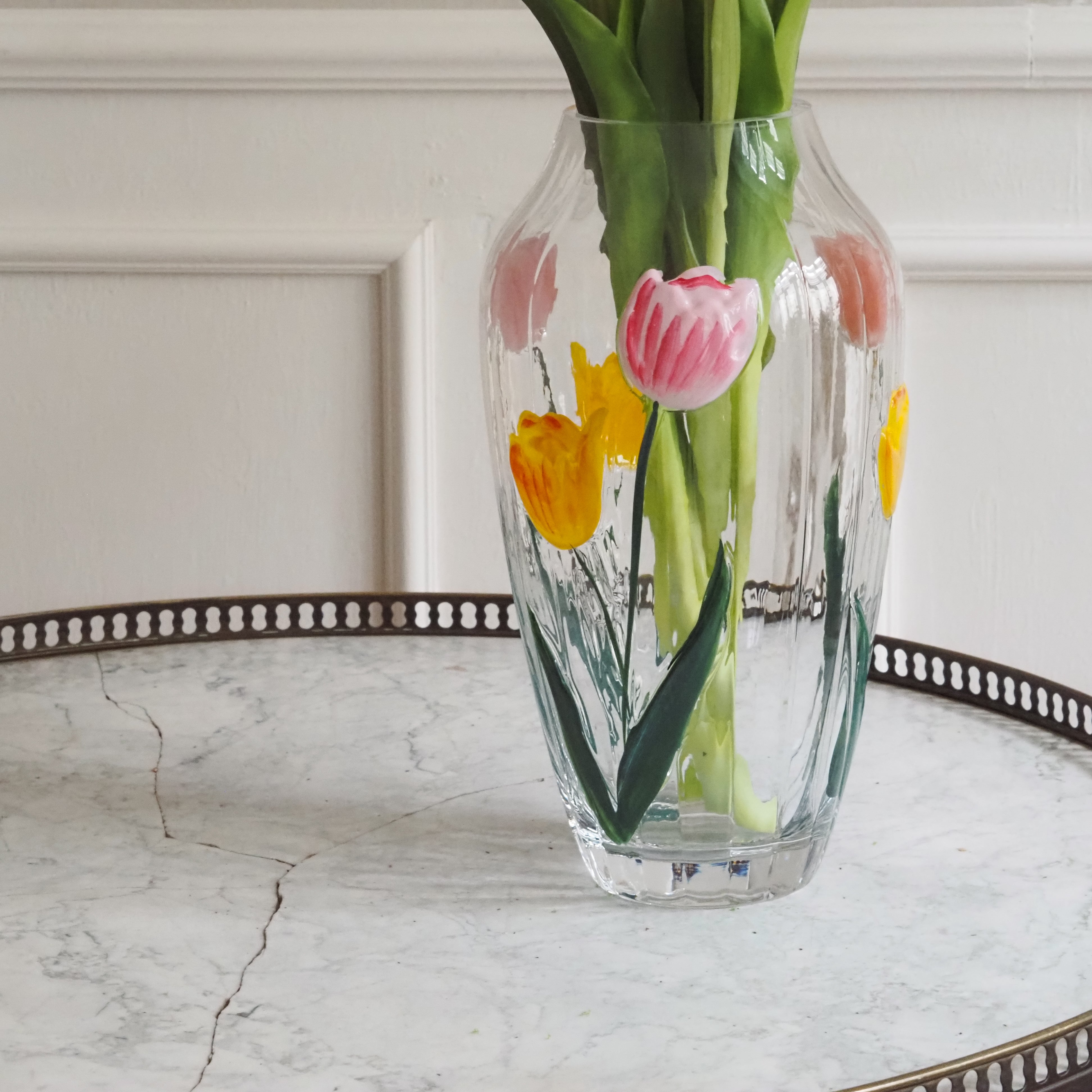 Glasvase mit Tulpenmotiv / Große Blumenvase Klarglas