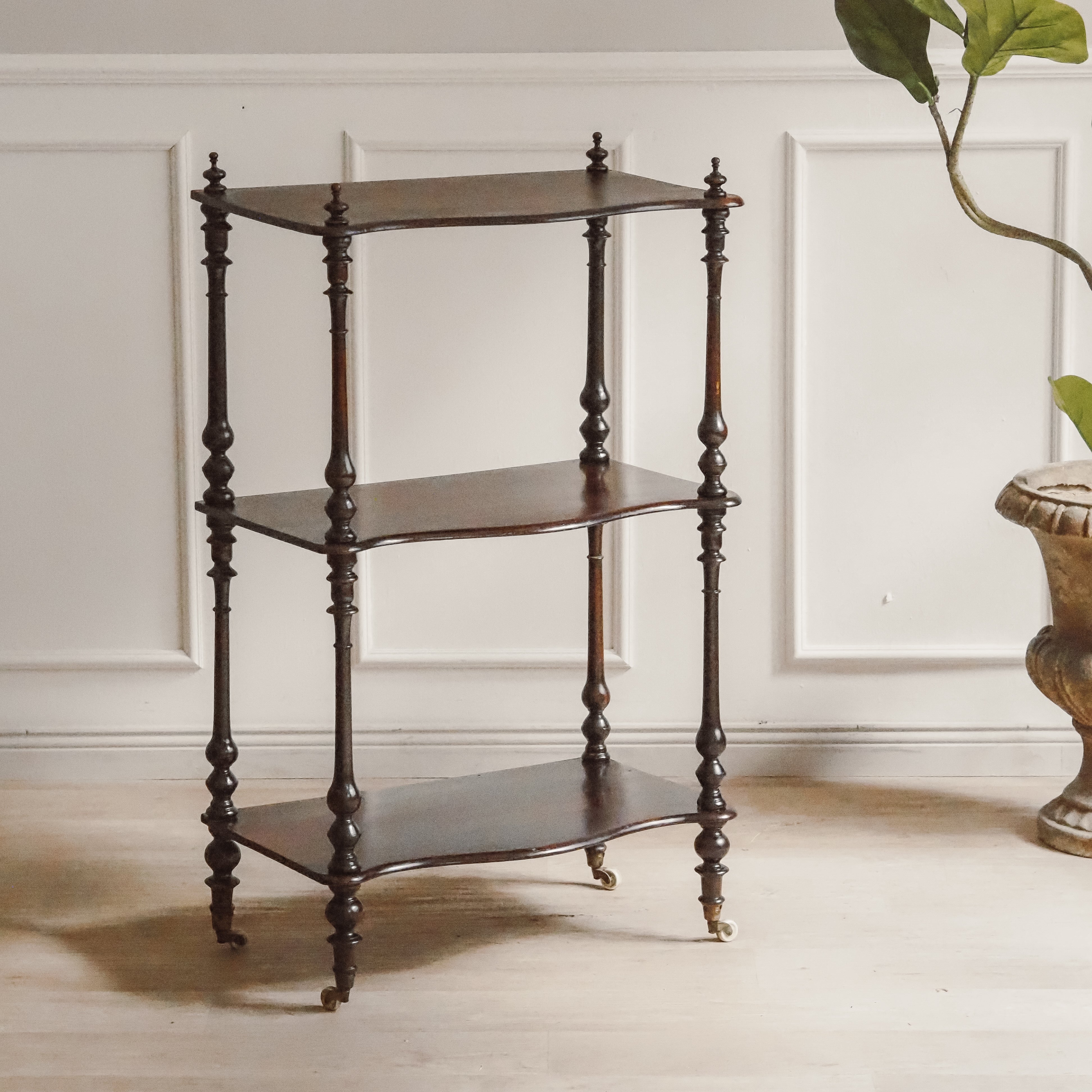 Etagere Louis Philippe um 1860 – Regal mit 3 Ebenen