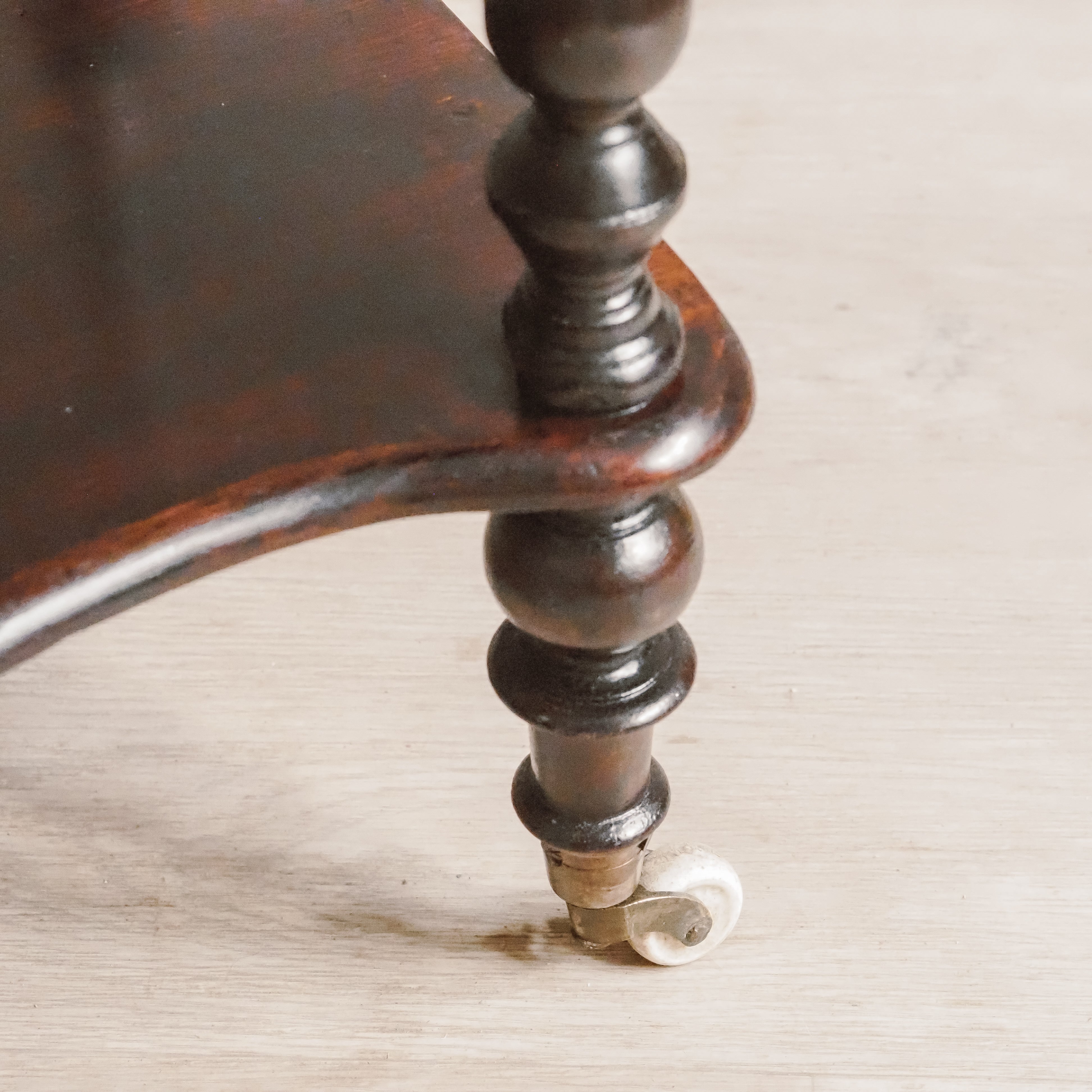 Etagere Louis Philippe um 1860 – Regal mit 3 Ebenen