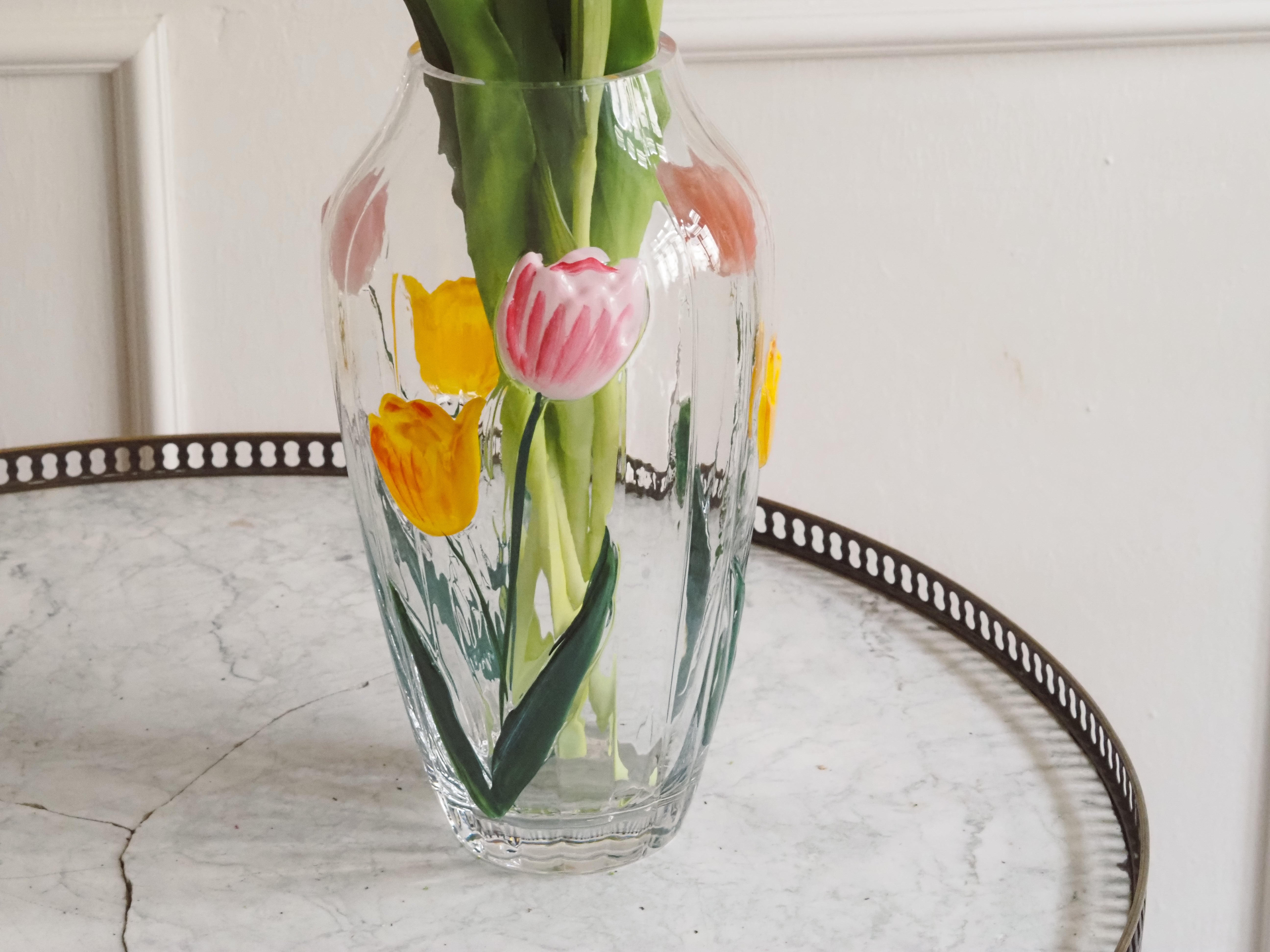 Glasvase mit Tulpenmotiv / Große Blumenvase Klarglas