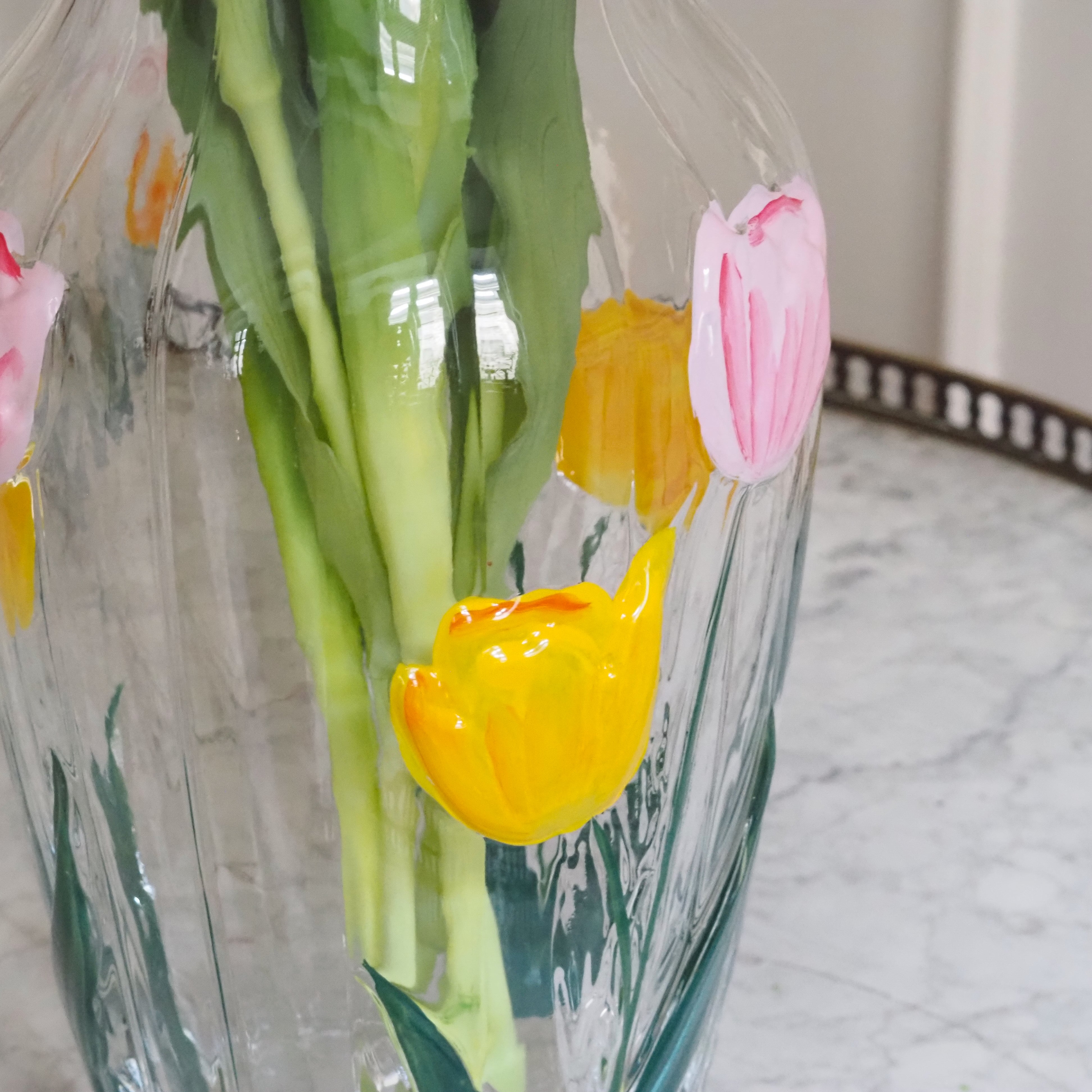Glasvase mit Tulpenmotiv / Große Blumenvase Klarglas