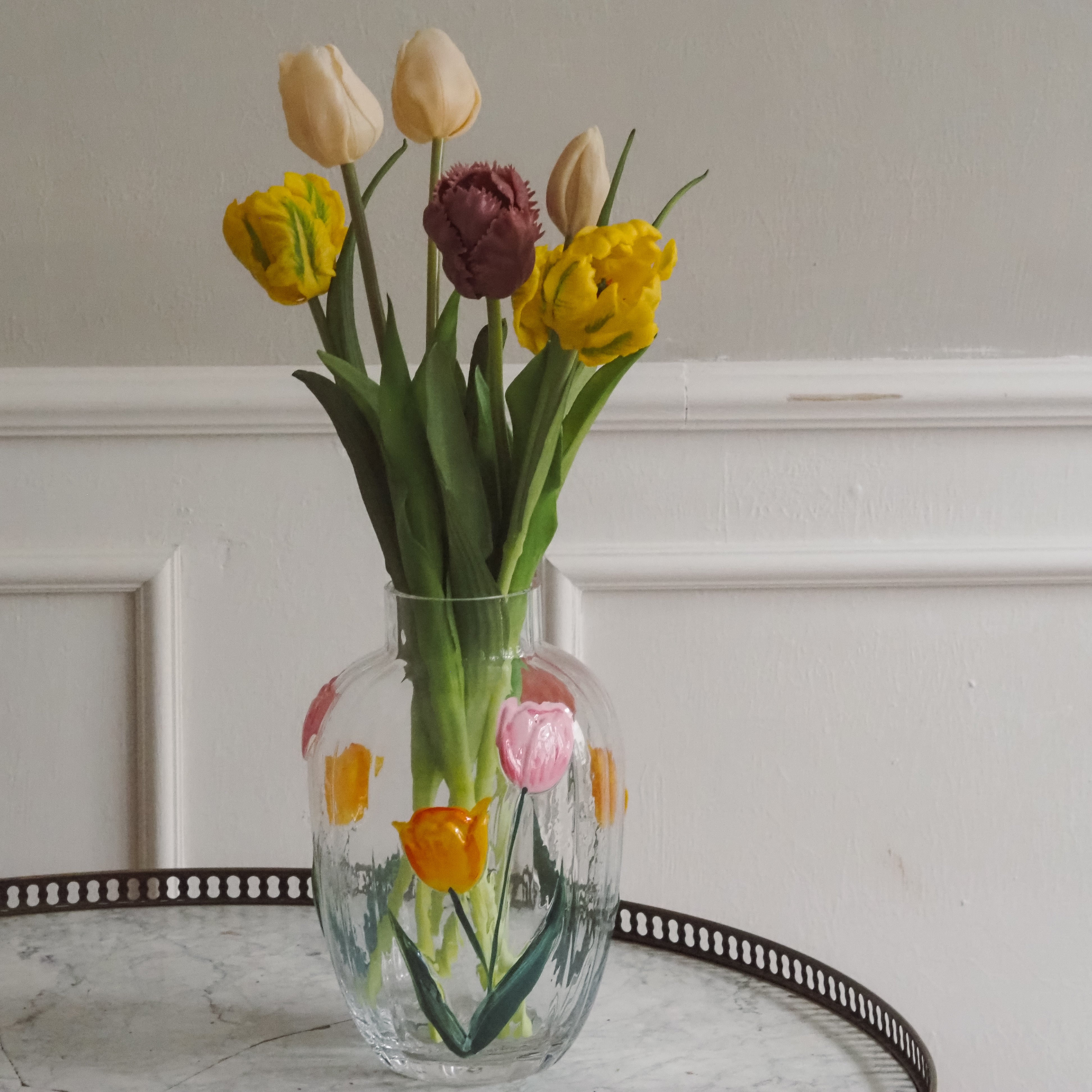 Glasvase mit Tulpenmotiv / Große Blumenvase Klarglas