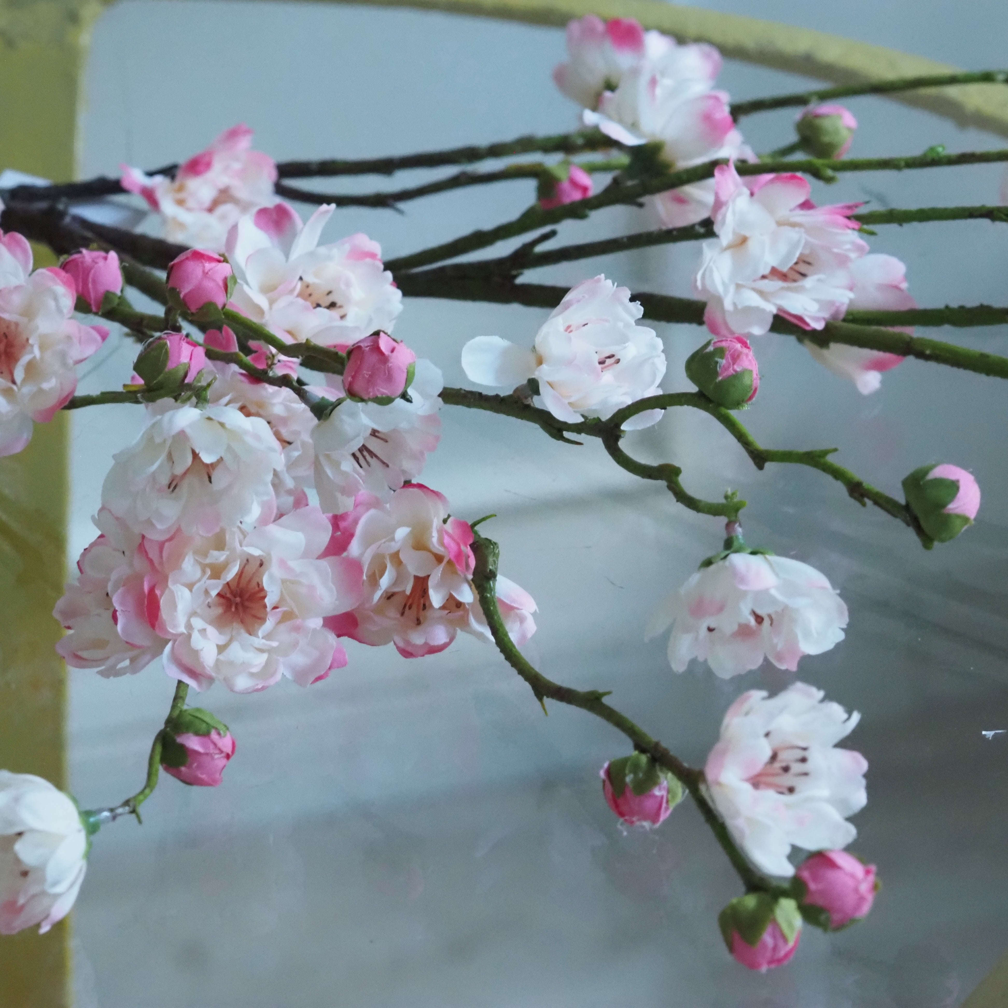 Kirschblütenzweig · floraler Zweig im Stil japanischer Sakura