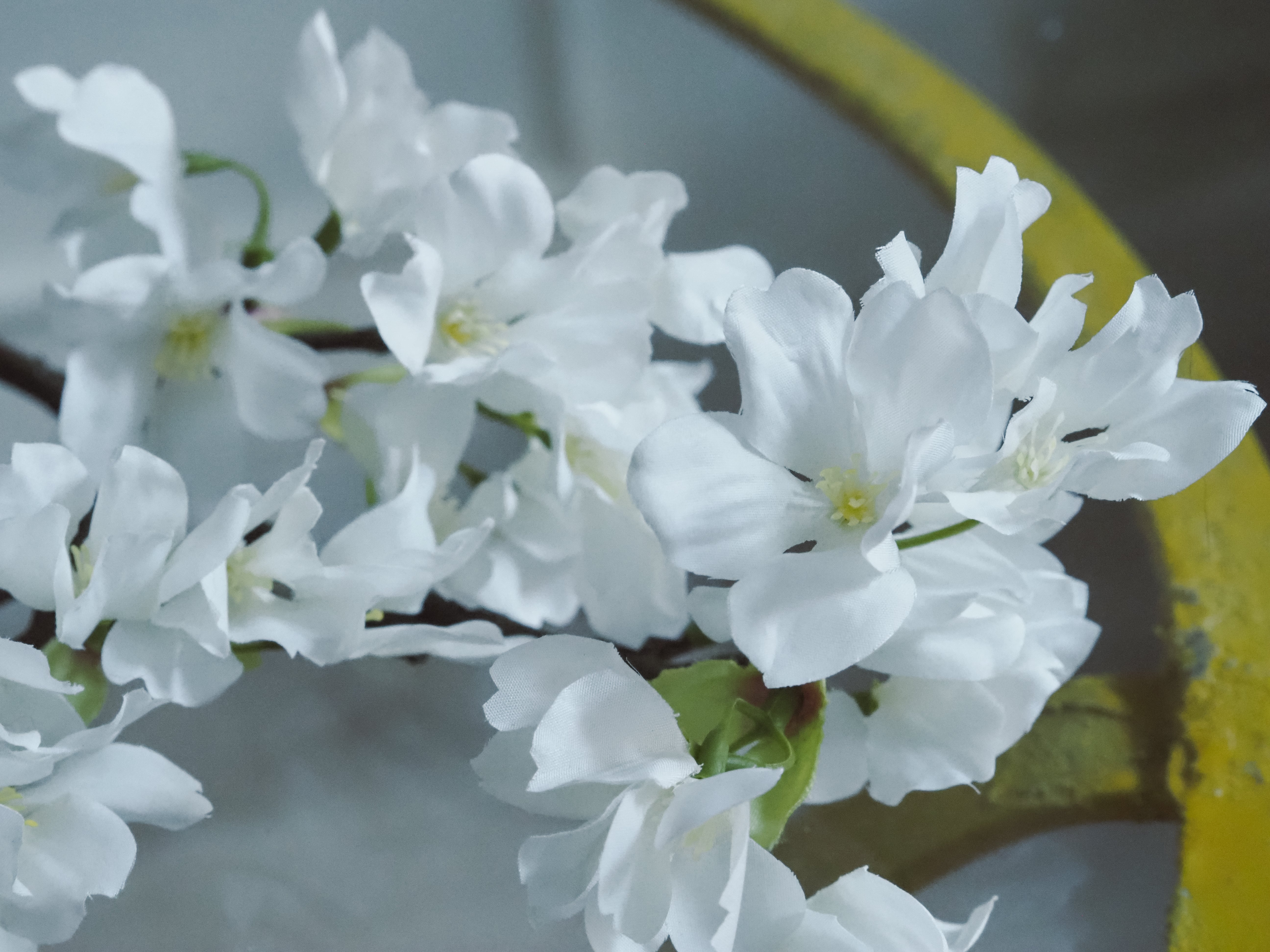 Kirschblütenzweig weiß-creme · floraler Dekozweig