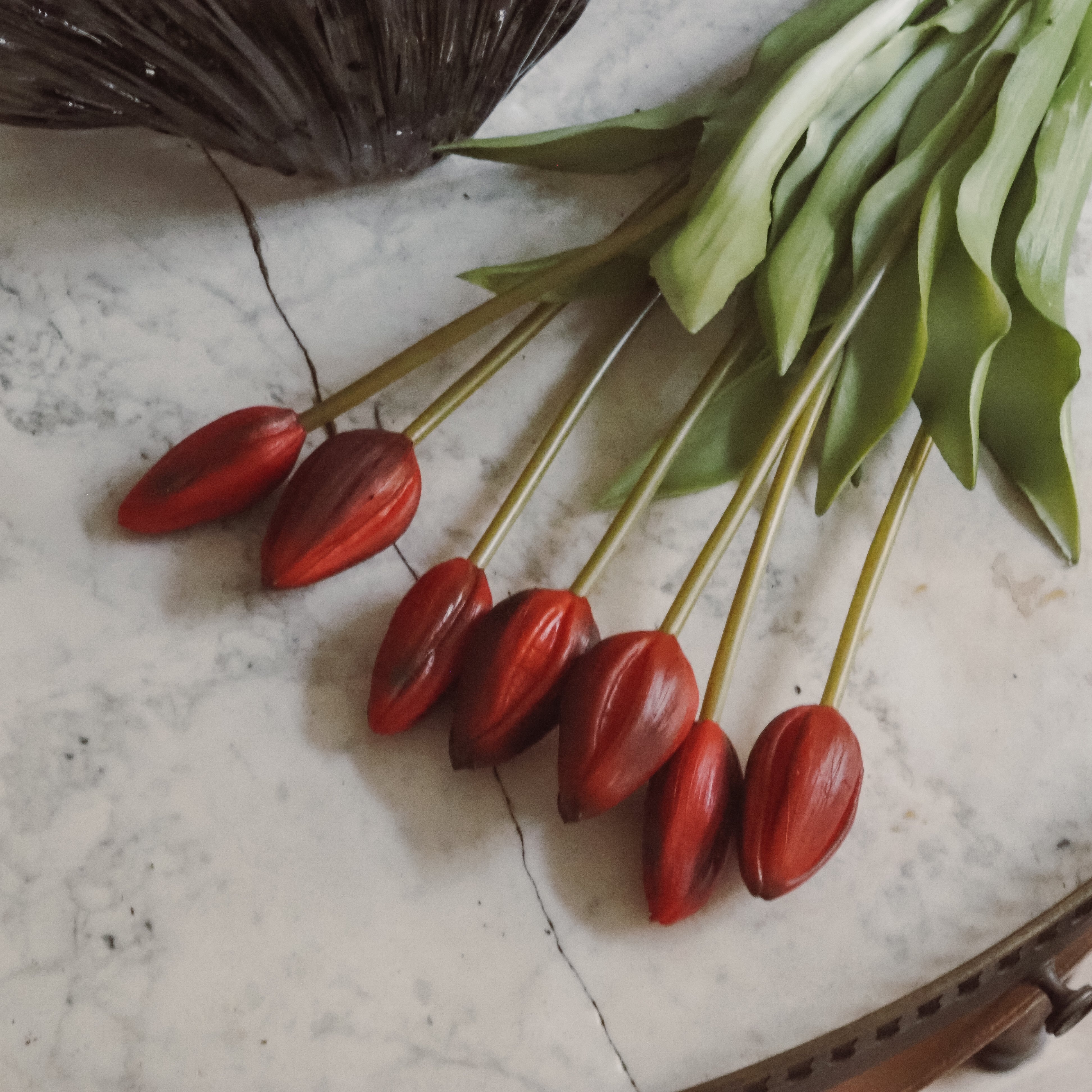 Tulpe · dunkles Rot · realistische Kunstblume, Tulpenbund