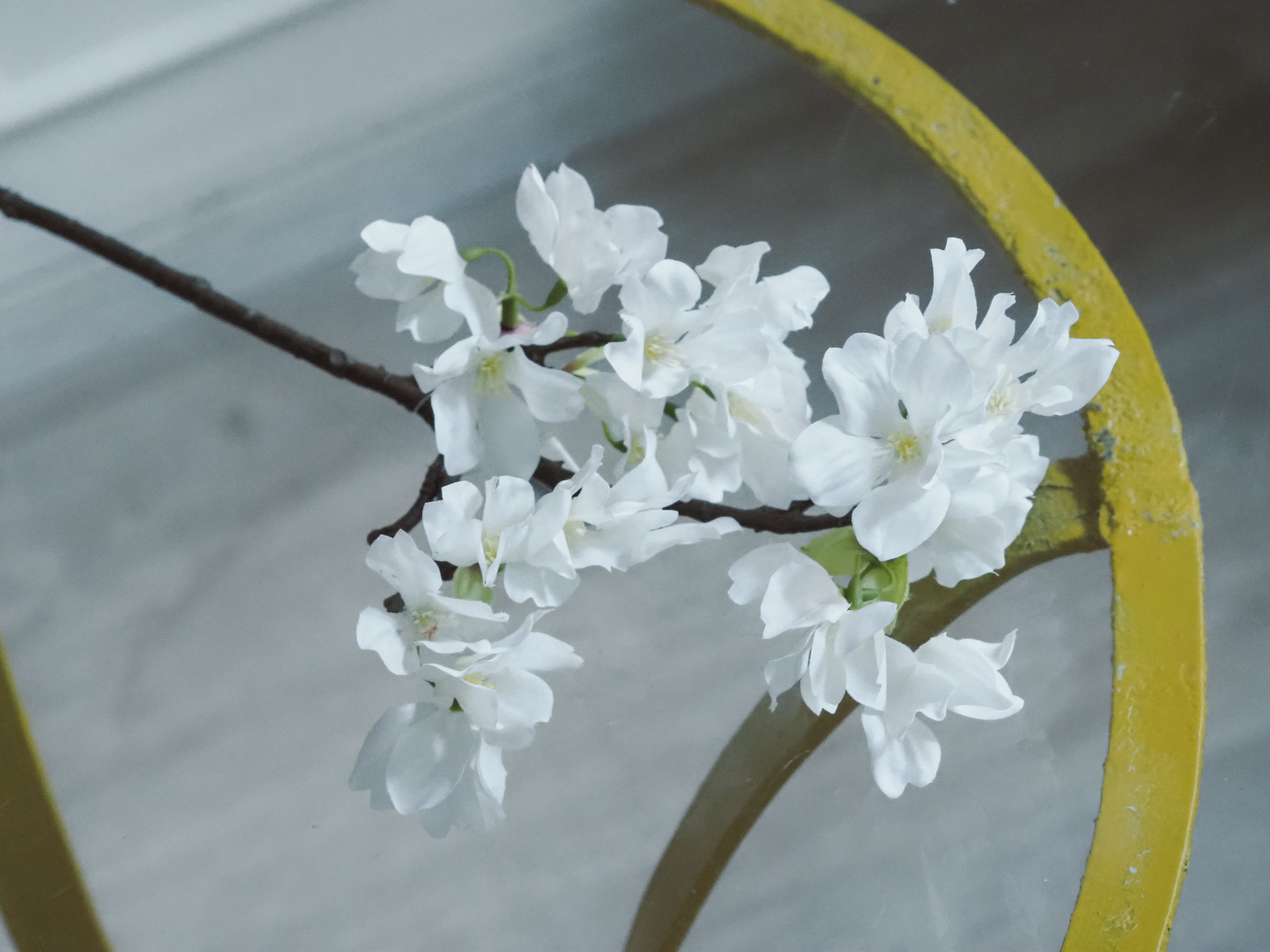 Kirschblütenzweig weiß-creme · floraler Dekozweig
